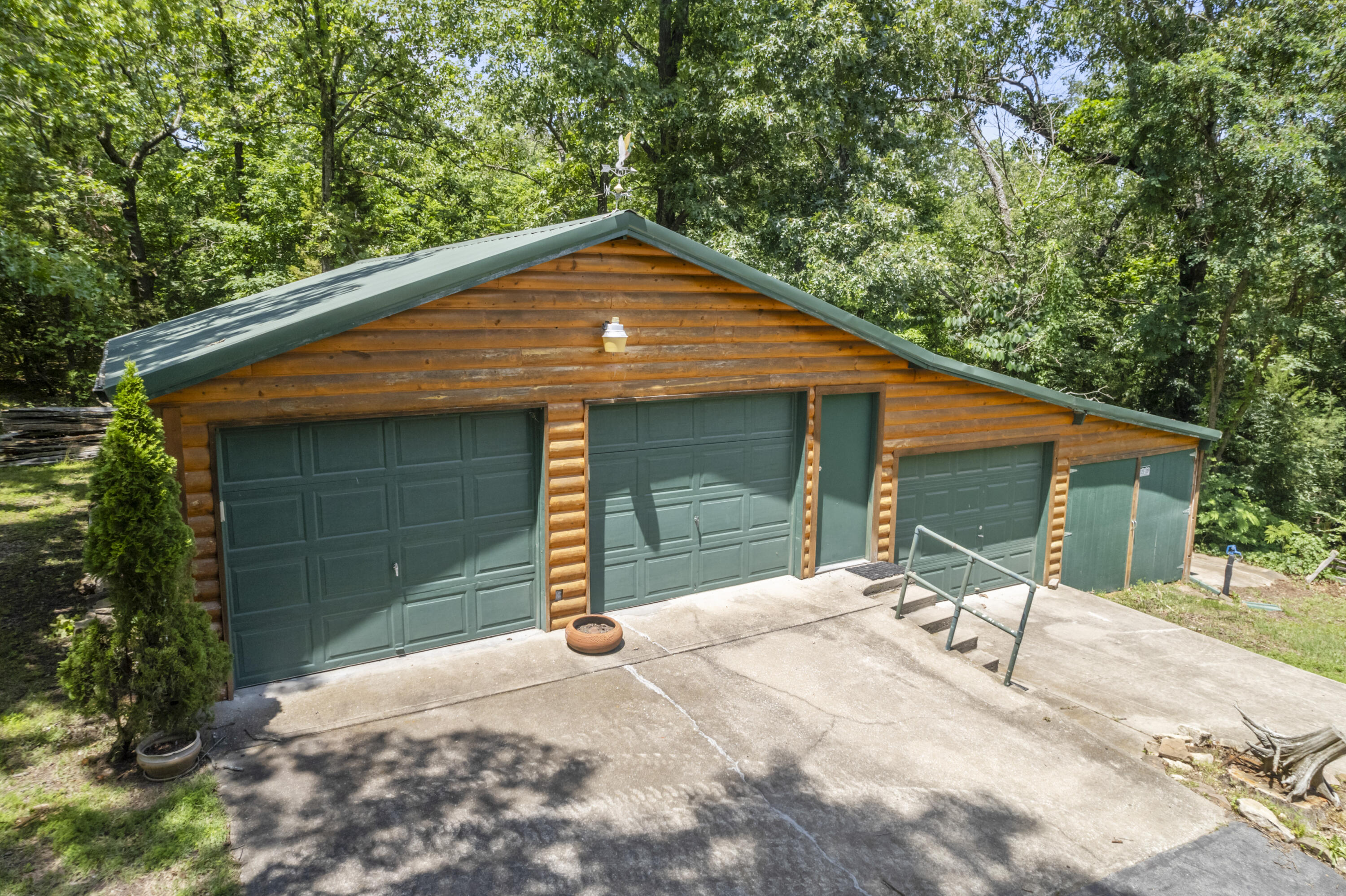 28812 Farm Road 1250 Property Photo 3