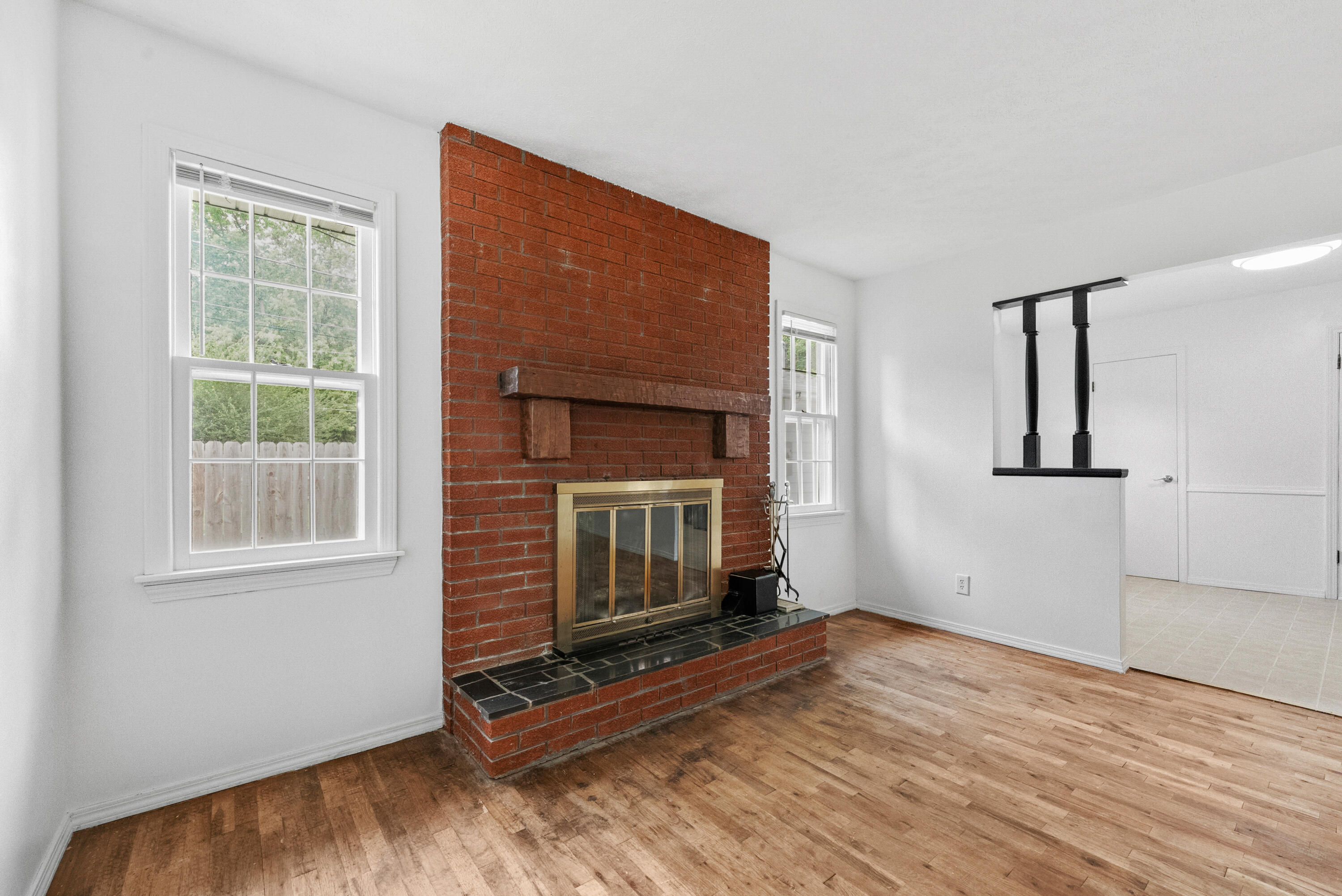 1541 East Crestview Street Property Photo 12