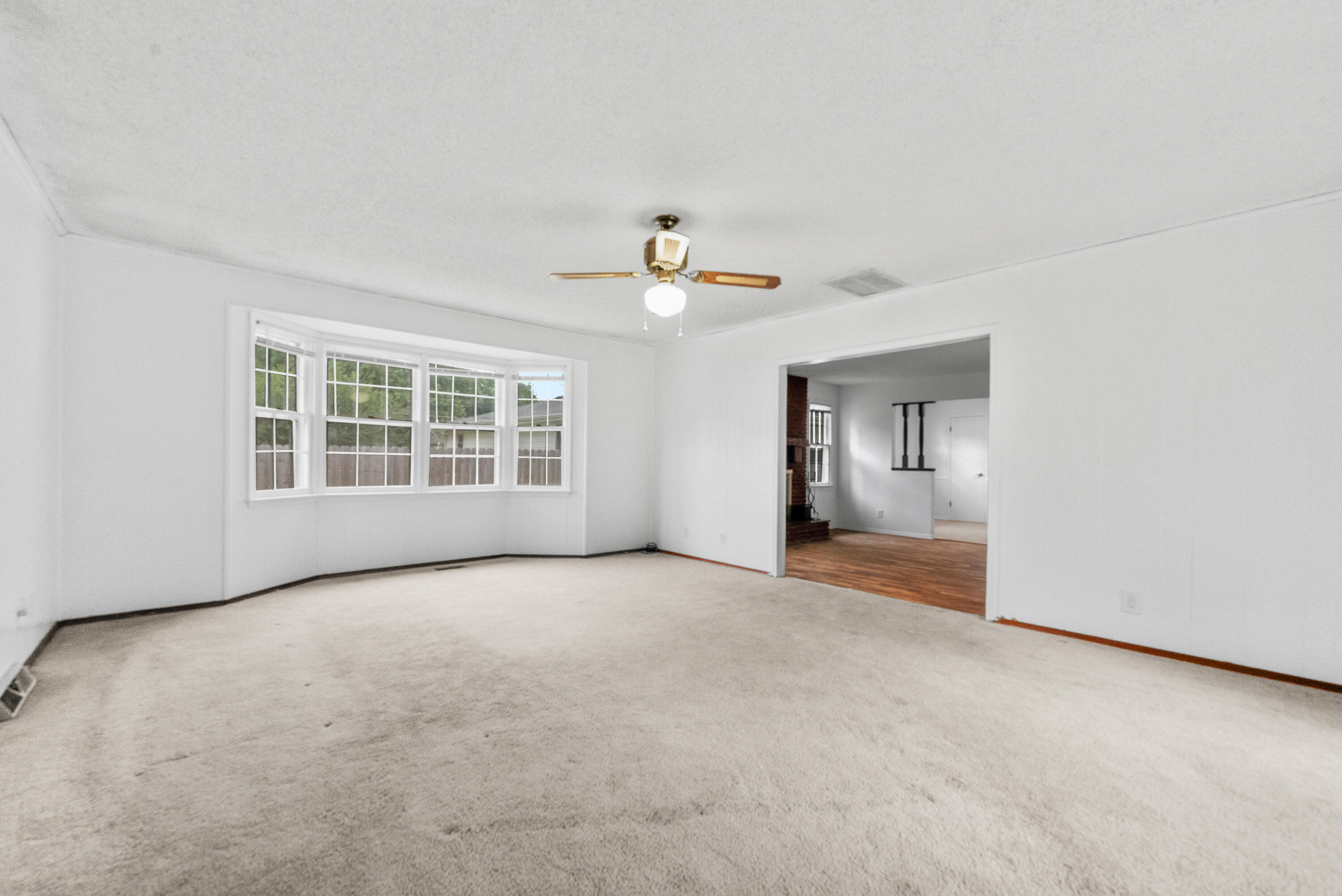 1541 East Crestview Street Property Photo 15
