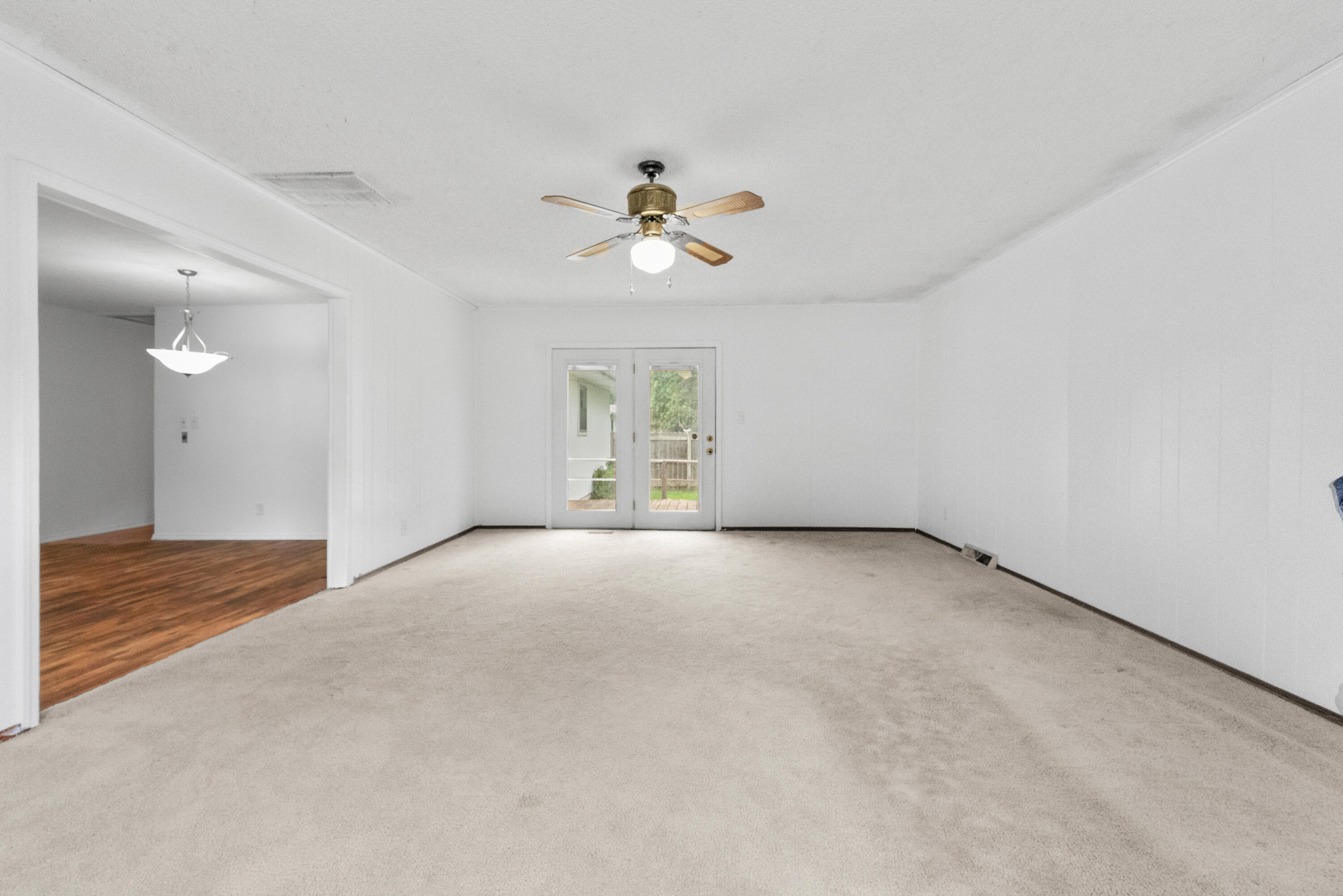 1541 East Crestview Street Property Photo 17