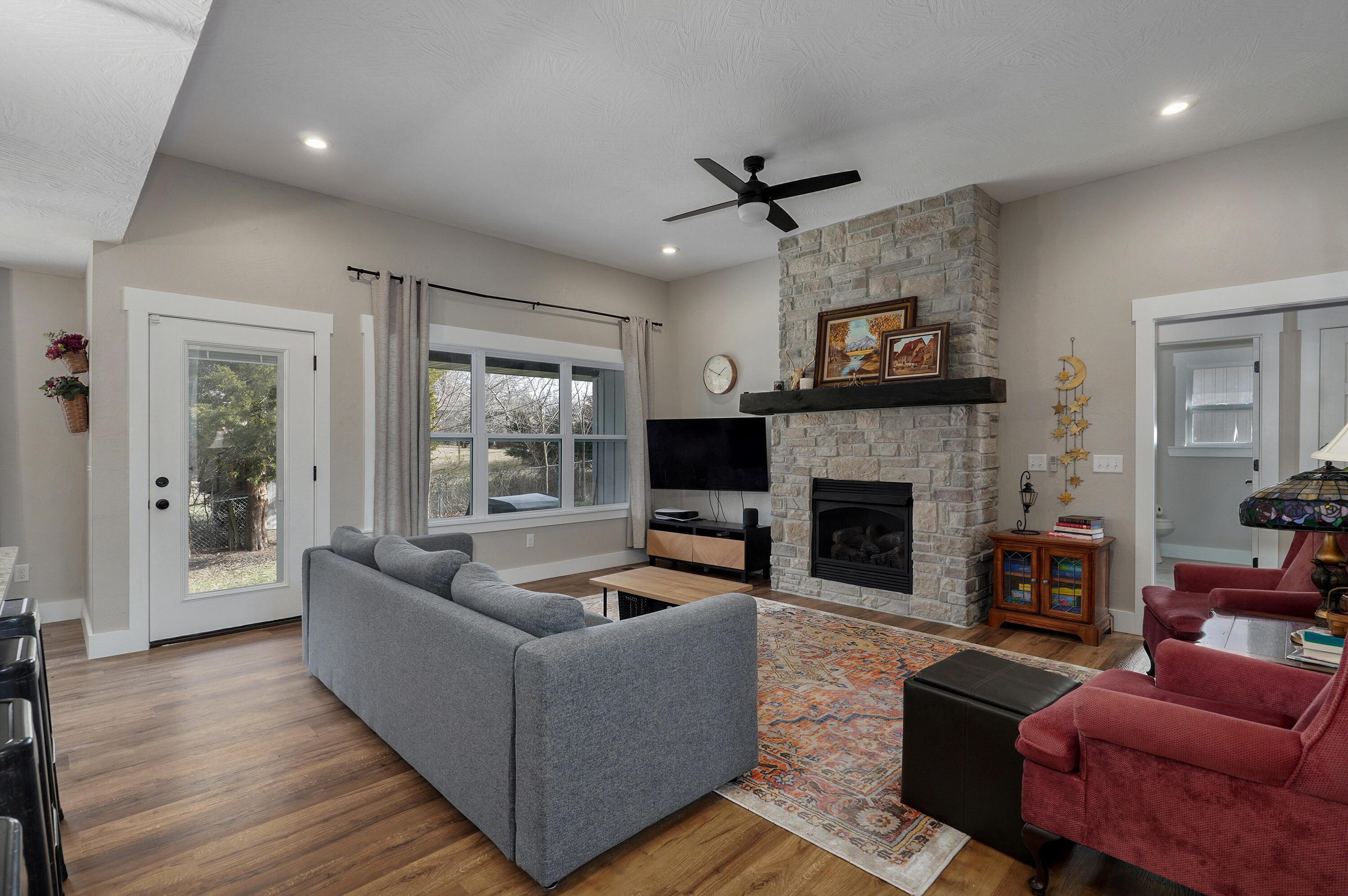 2060 Buckhorn Road Property Photo 4