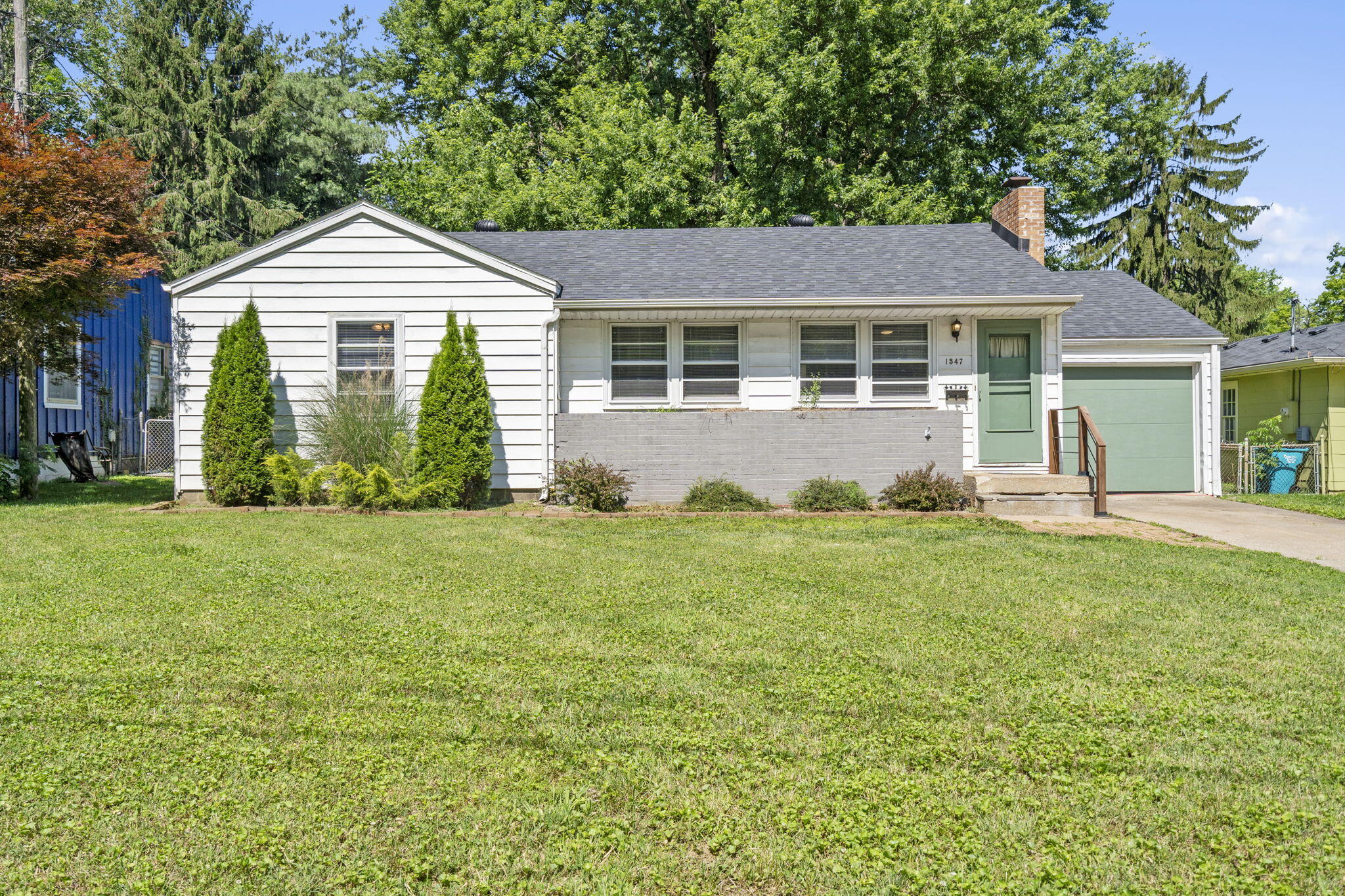 1547 South Kickapoo Avenue Property Photo 1