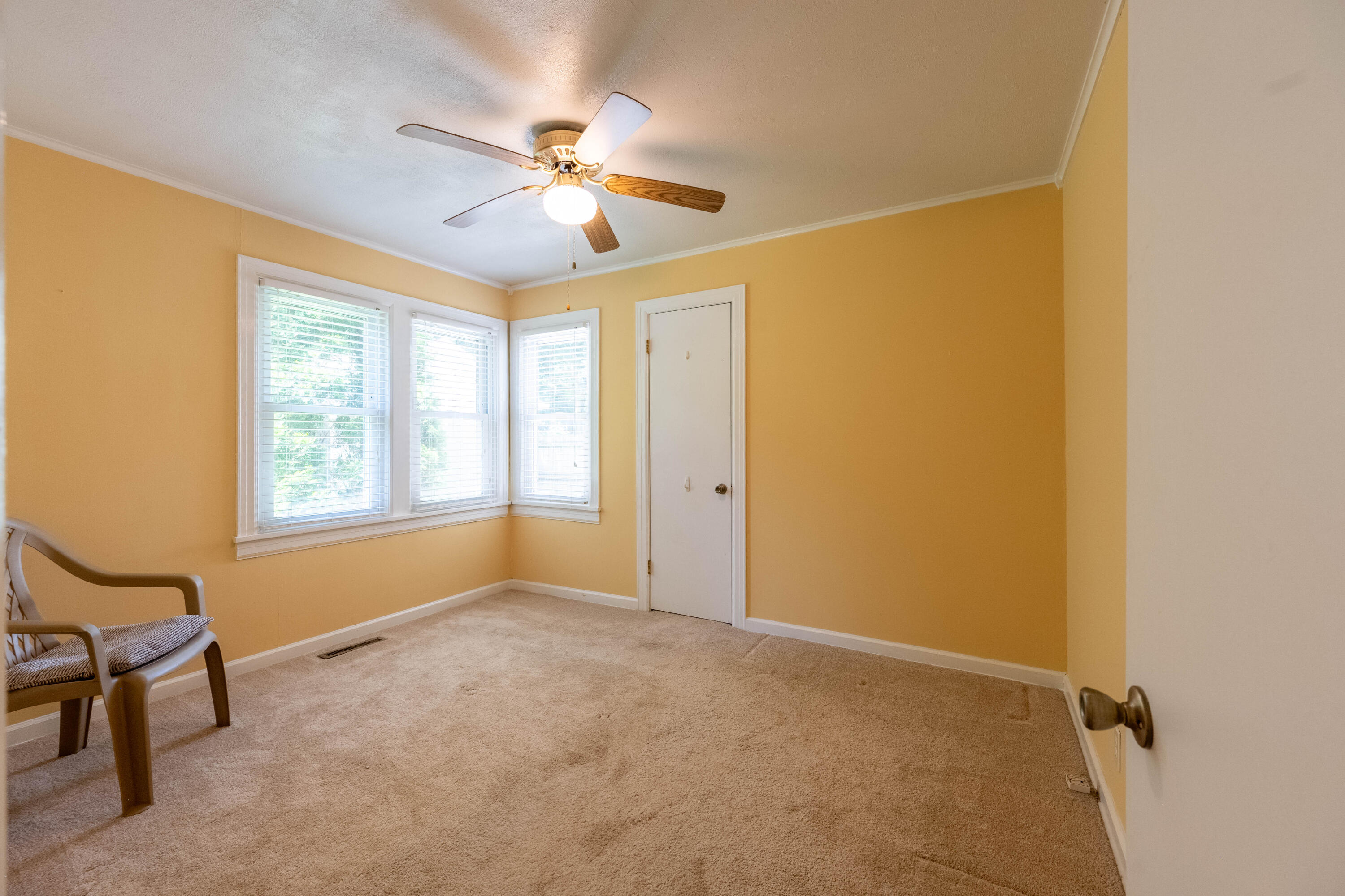 220 East Portland Street Property Photo 16