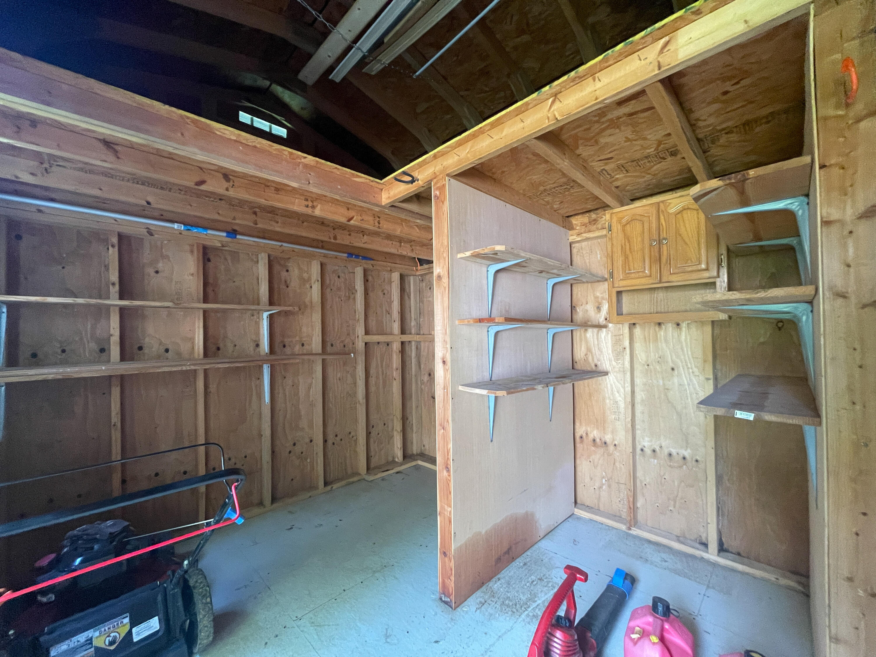 220 East Portland Street Property Photo 33