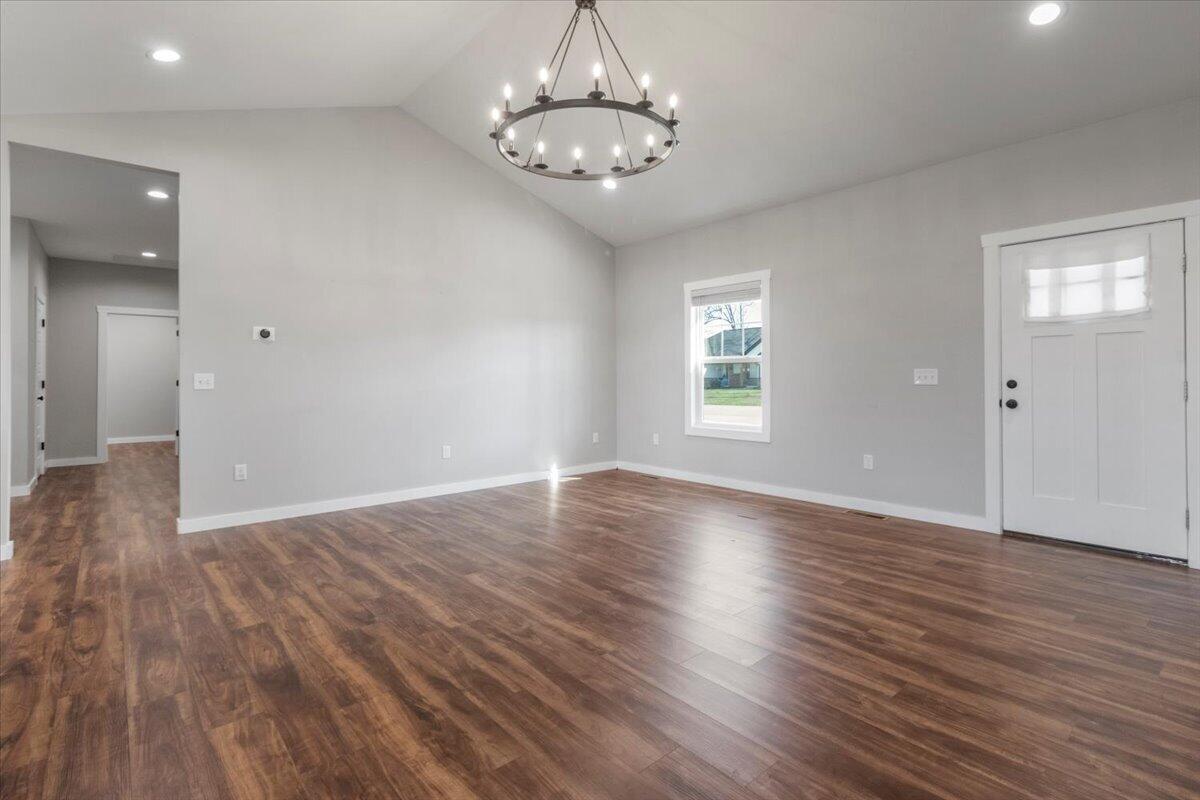 2803 Town Drive Property Photo 6