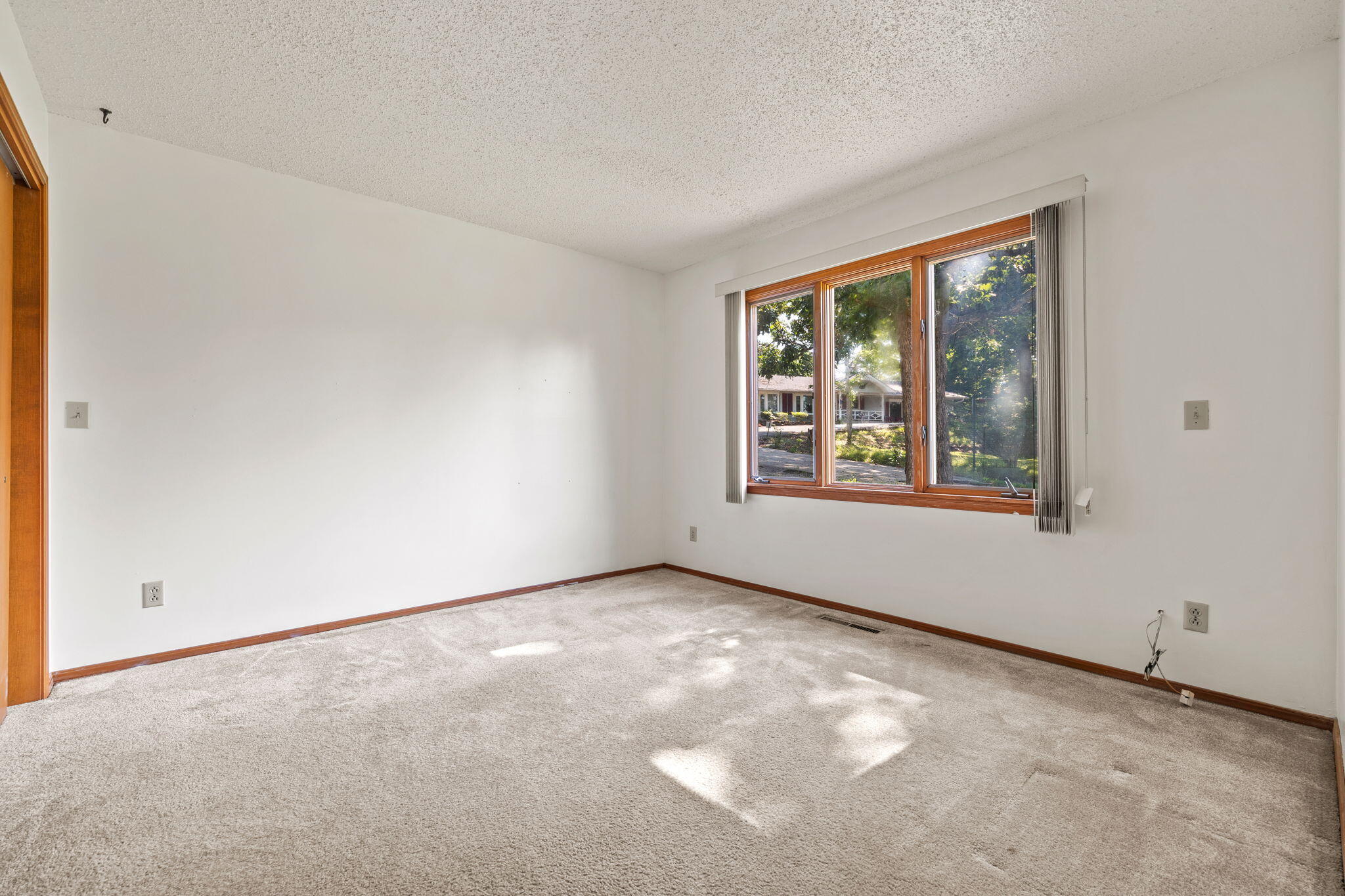 100 Sunshine Lane Property Photo 22
