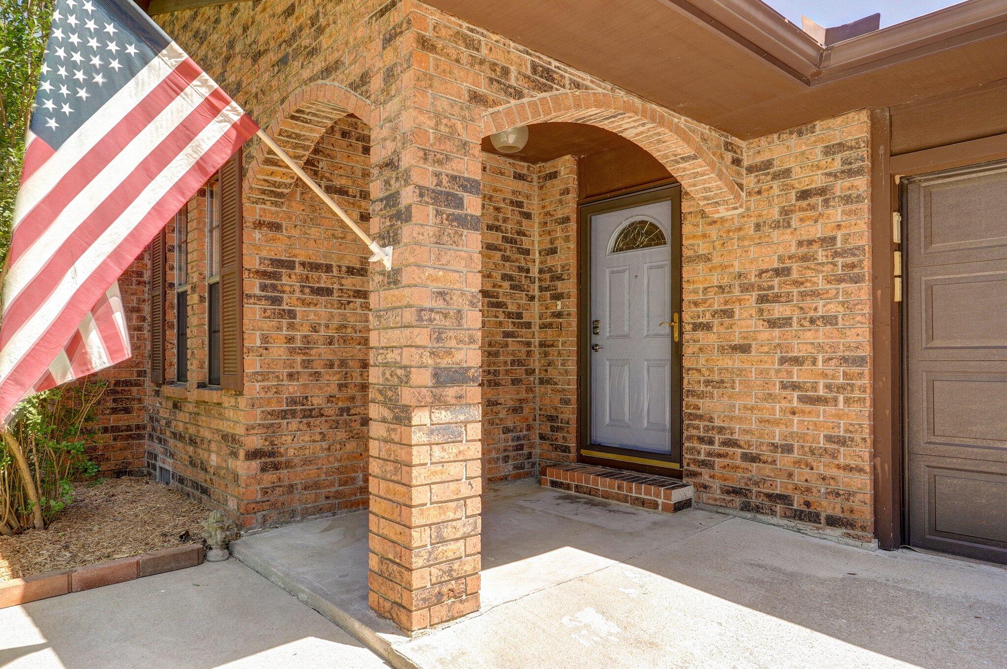 620 East Wilson Street Property Photo 4