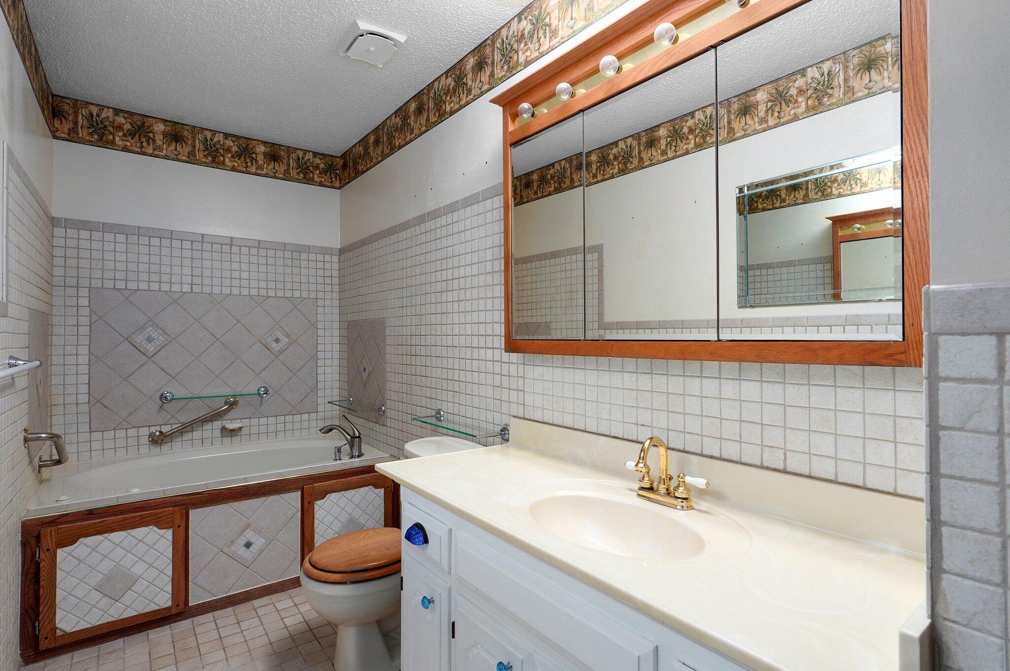 620 East Wilson Street Property Photo 20