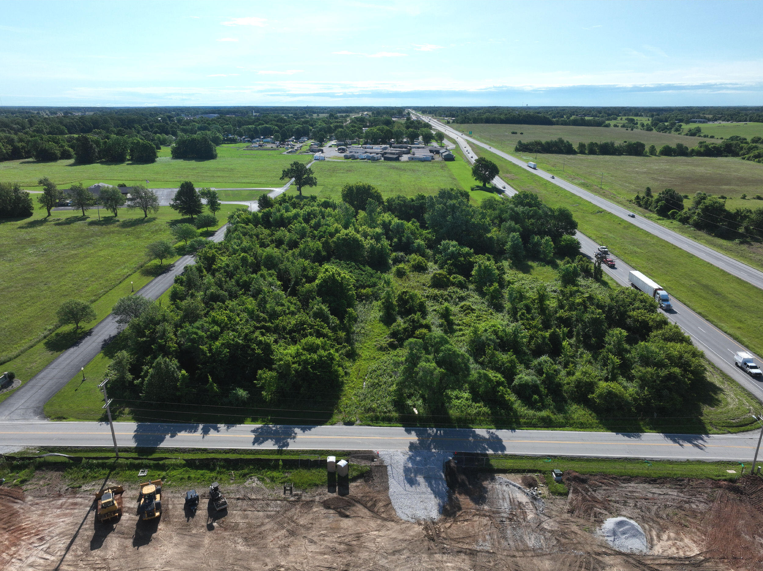 3897 West Lewis And Clark Expressway Property Photo 1
