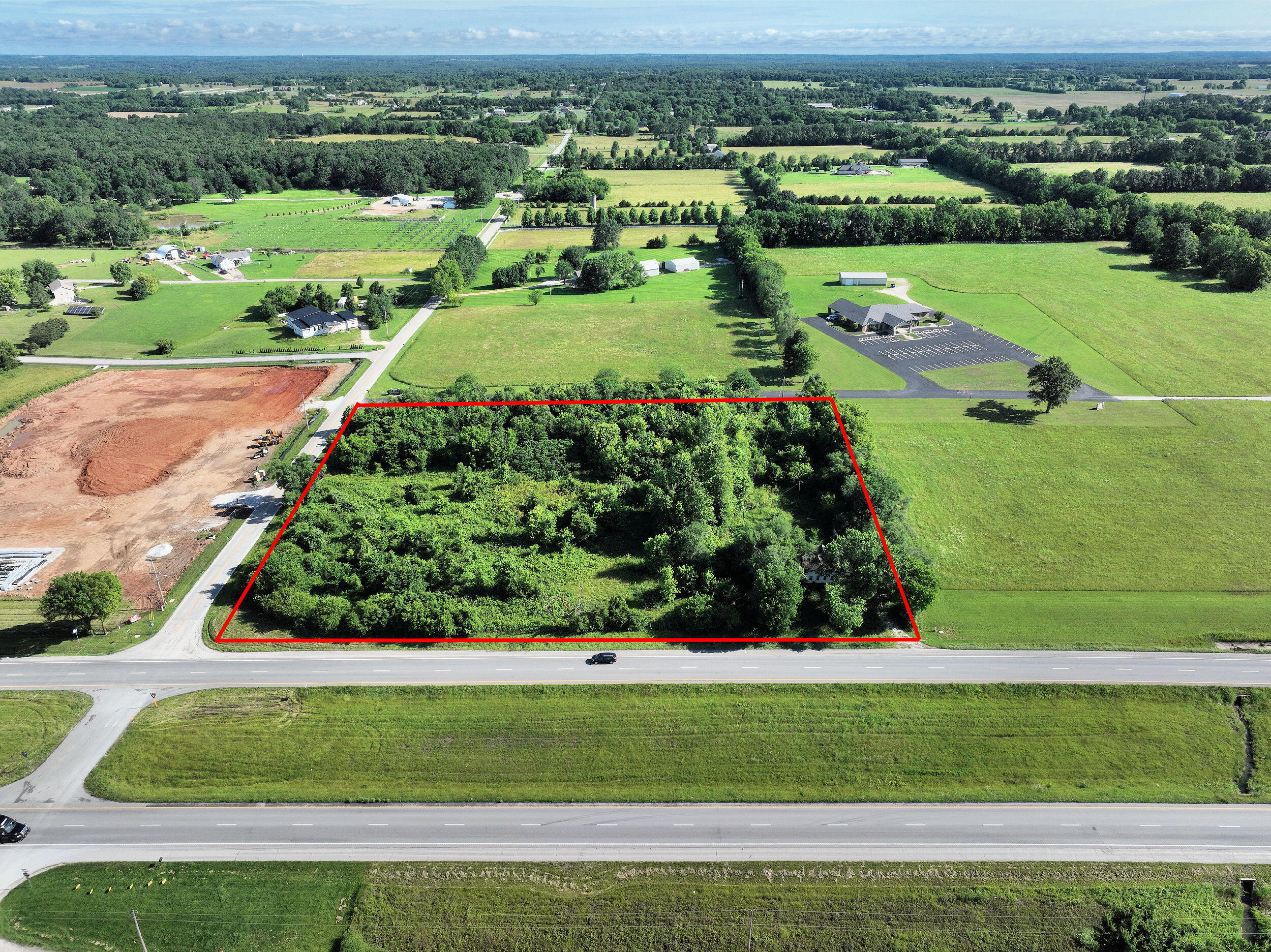 3897 West Lewis And Clark Expressway Property Photo 2