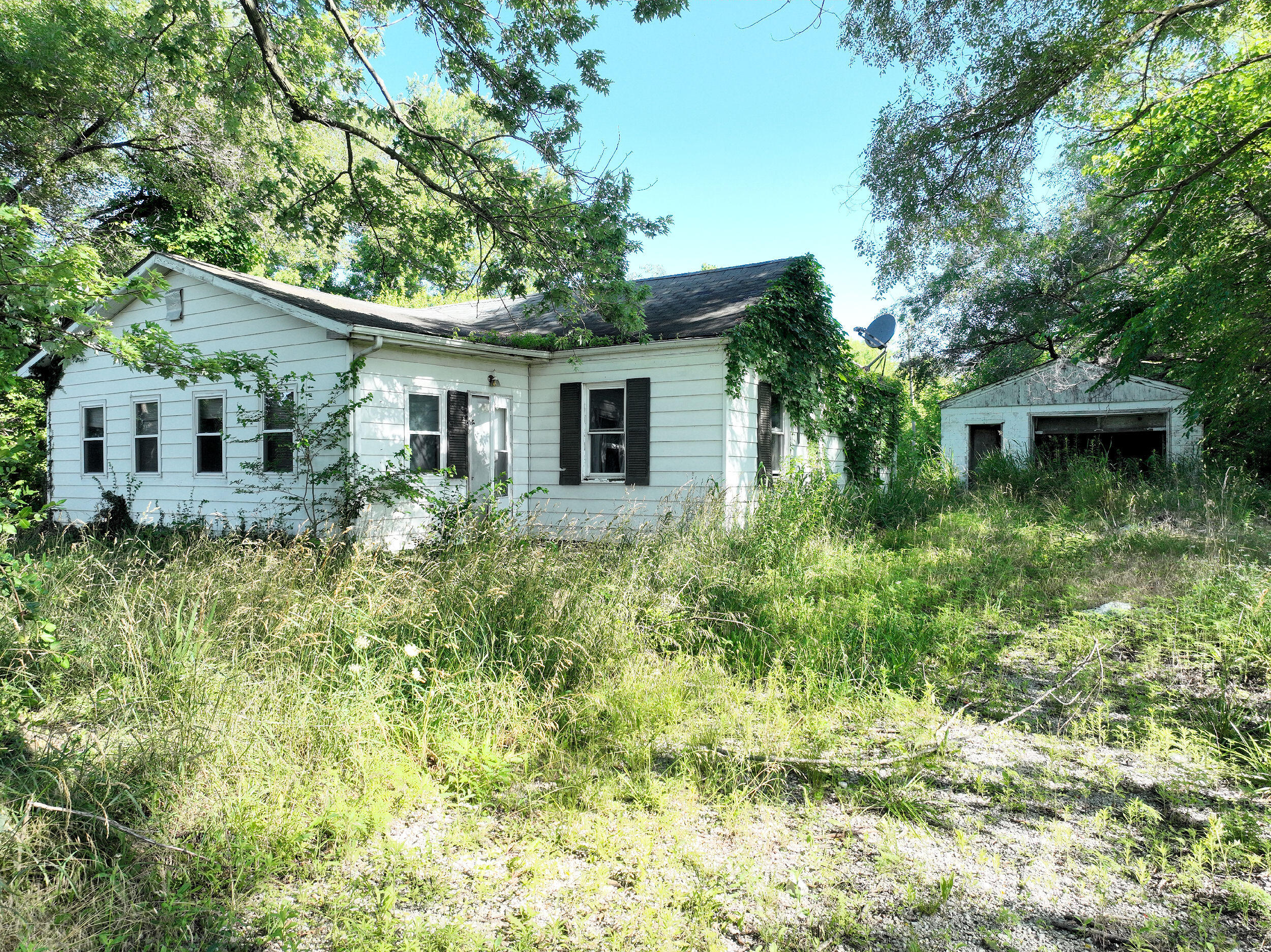 3897 West Lewis And Clark Expressway Property Photo 7