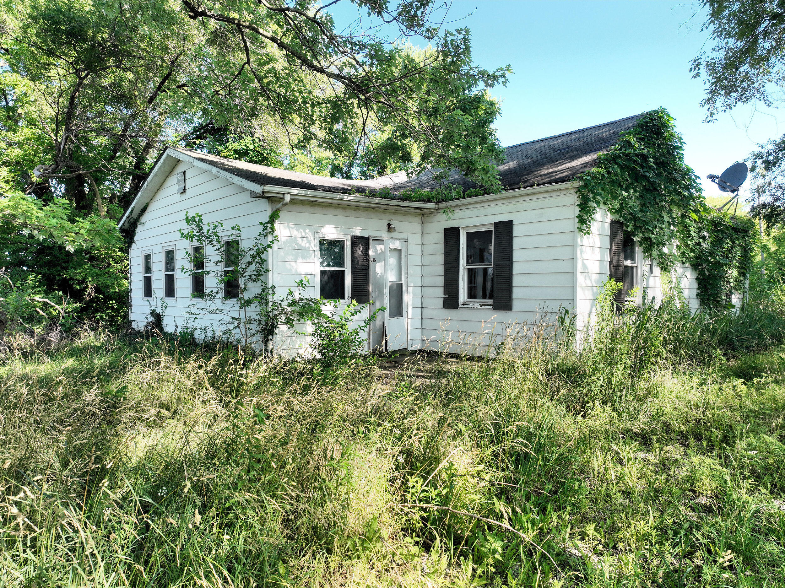 3897 West Lewis And Clark Expressway Property Photo 8