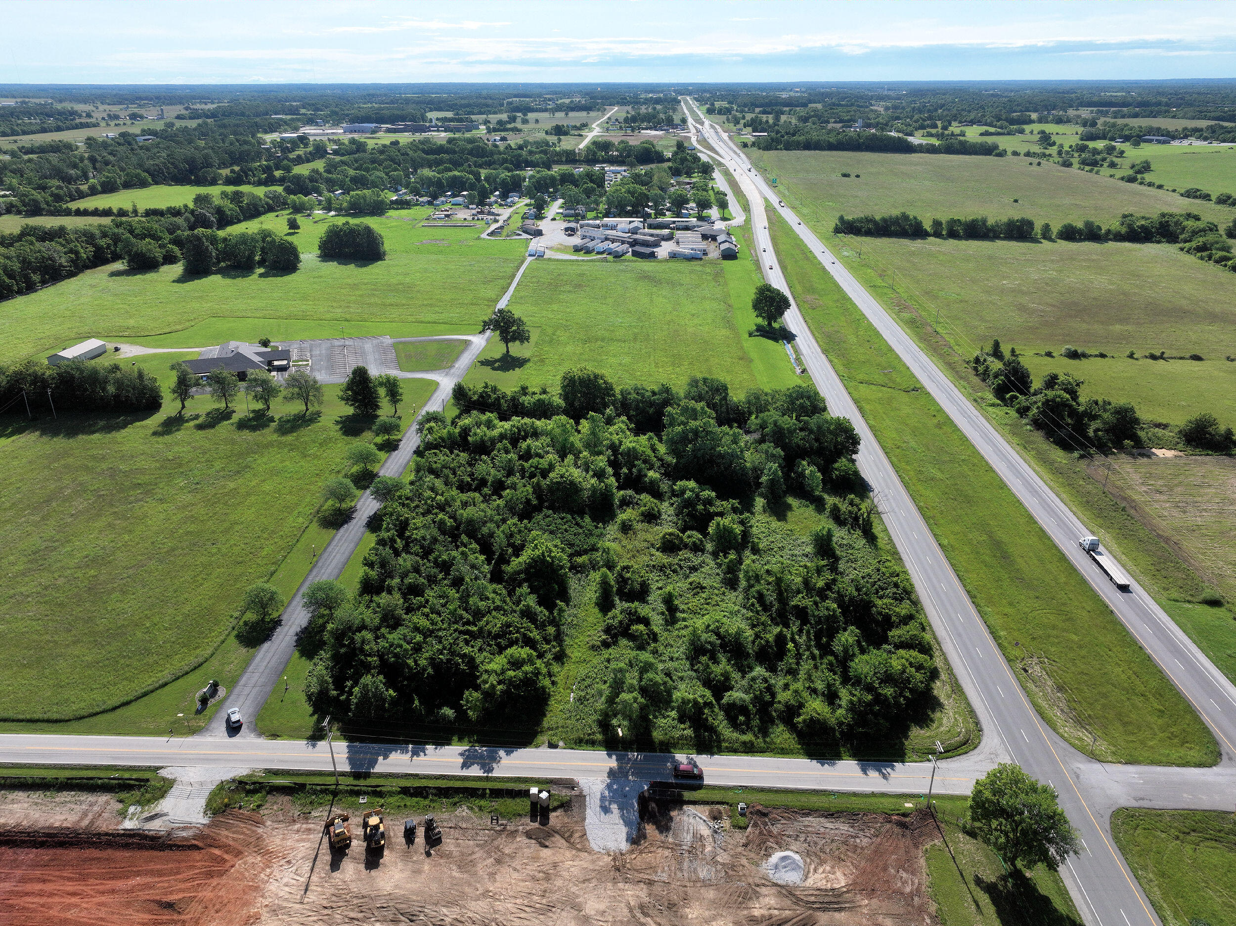 3897 West Lewis And Clark Expressway Property Photo 11