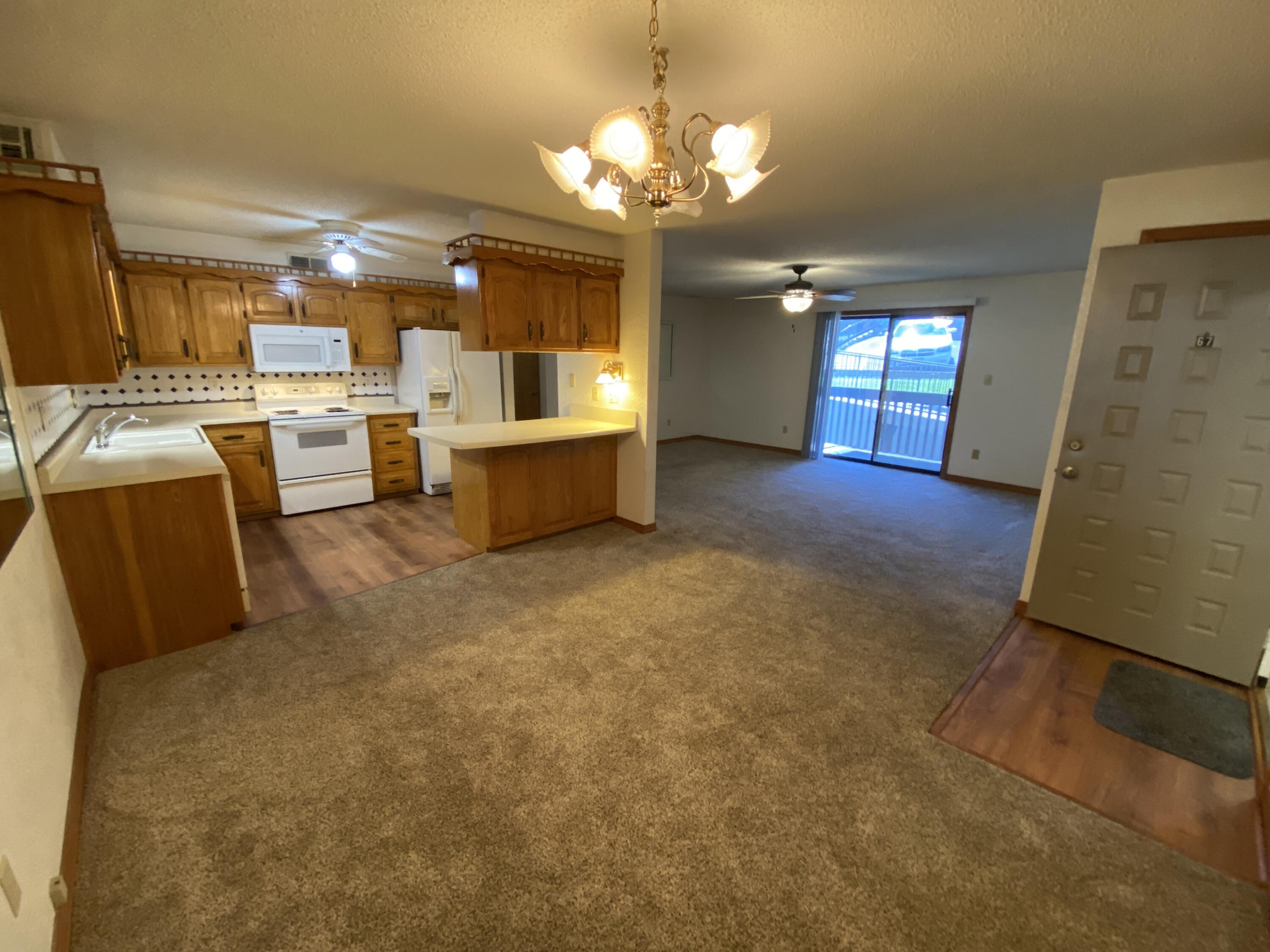 160 Wilshire Drive Property Photo 5