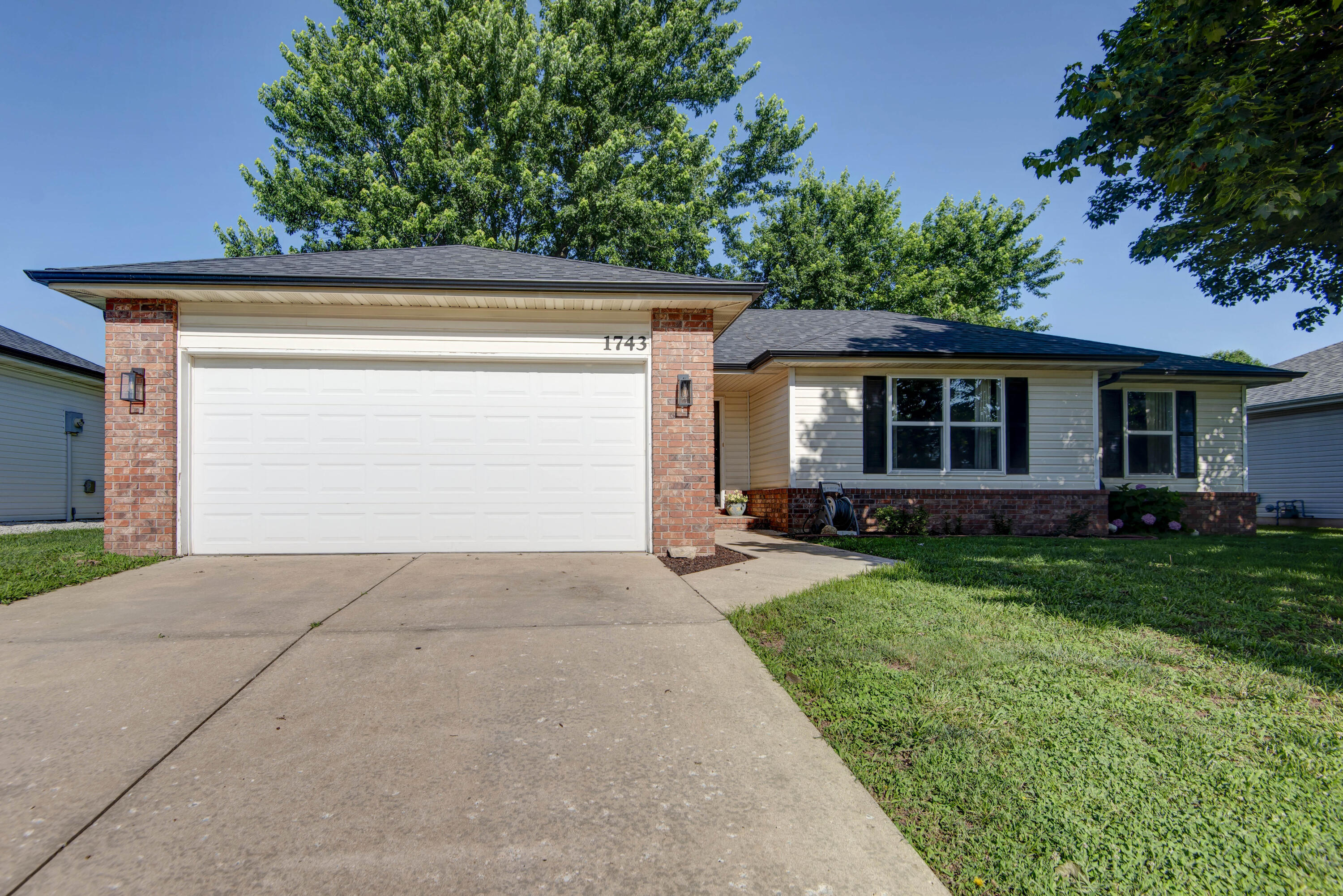 1743 South Miller Avenue Property Photo 1