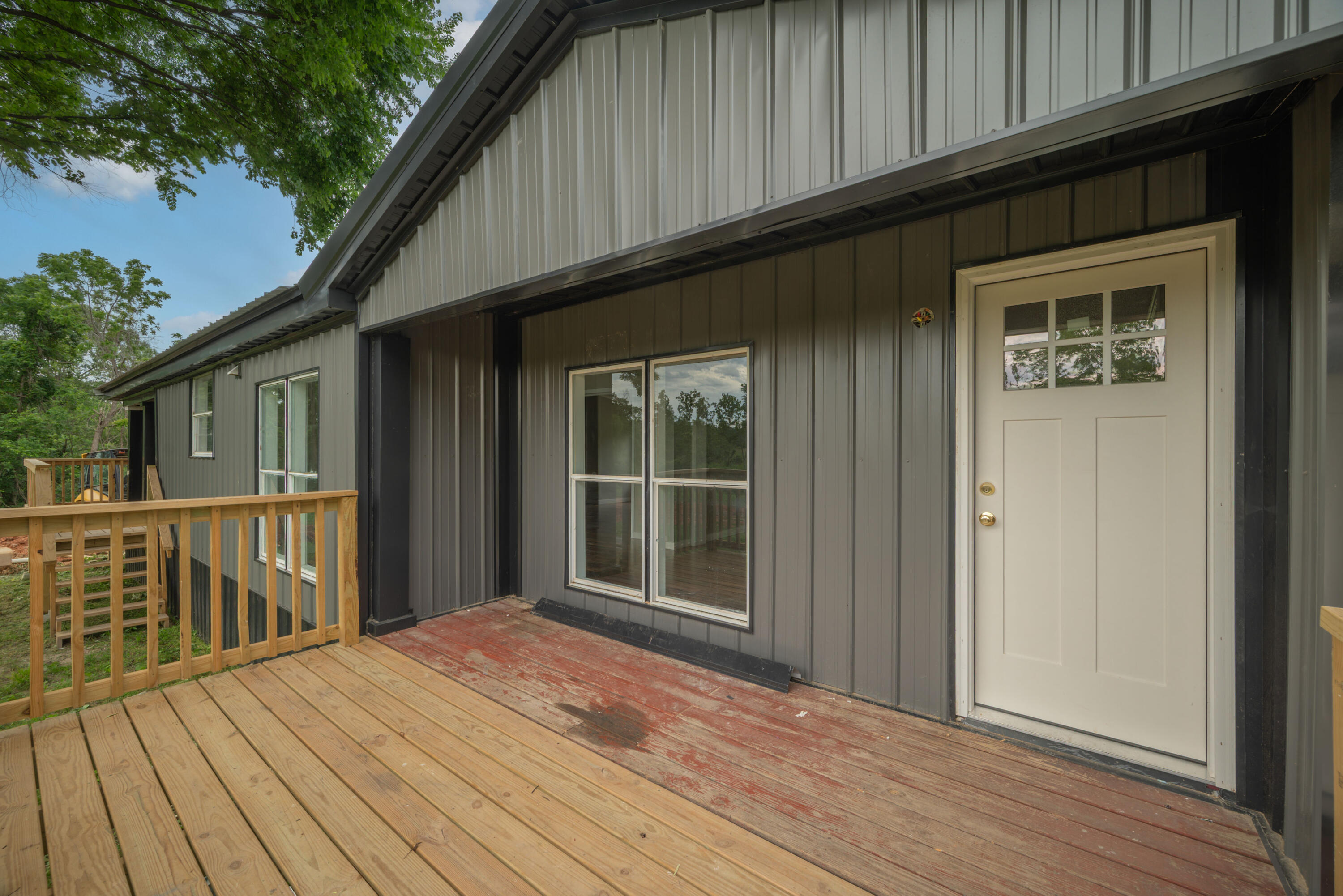 16062 Farm Road 1115 Property Photo 4