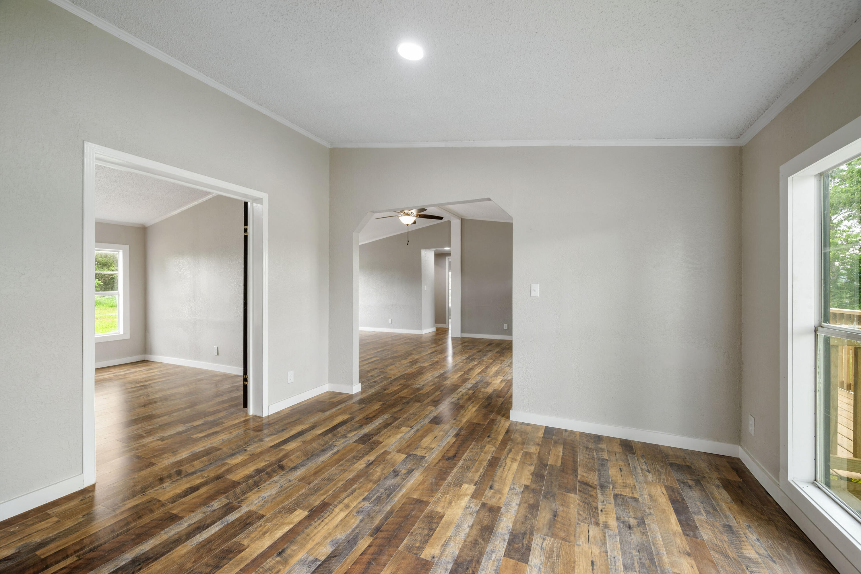 16062 Farm Road 1115 Property Photo 8