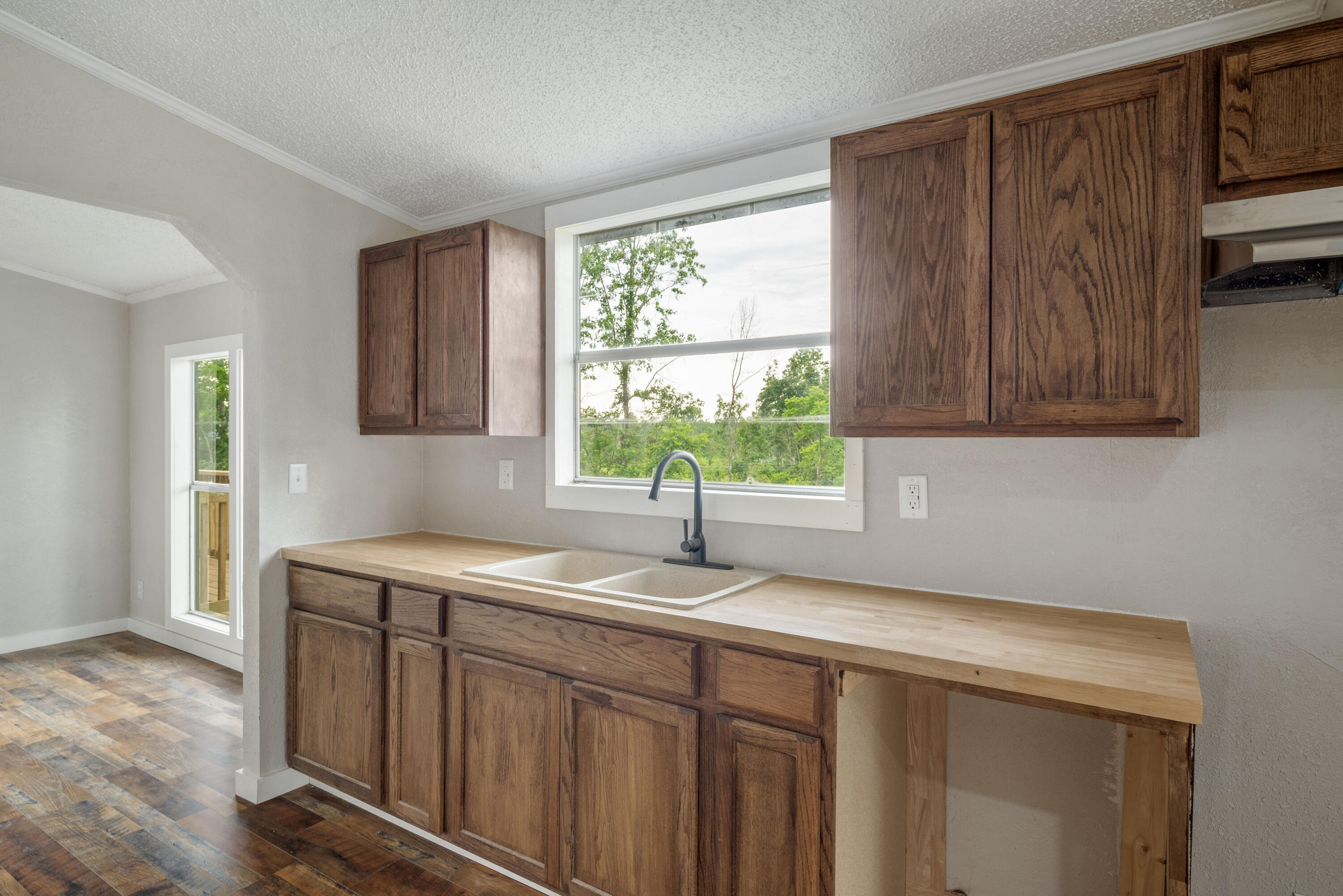 16062 Farm Road 1115 Property Photo 15