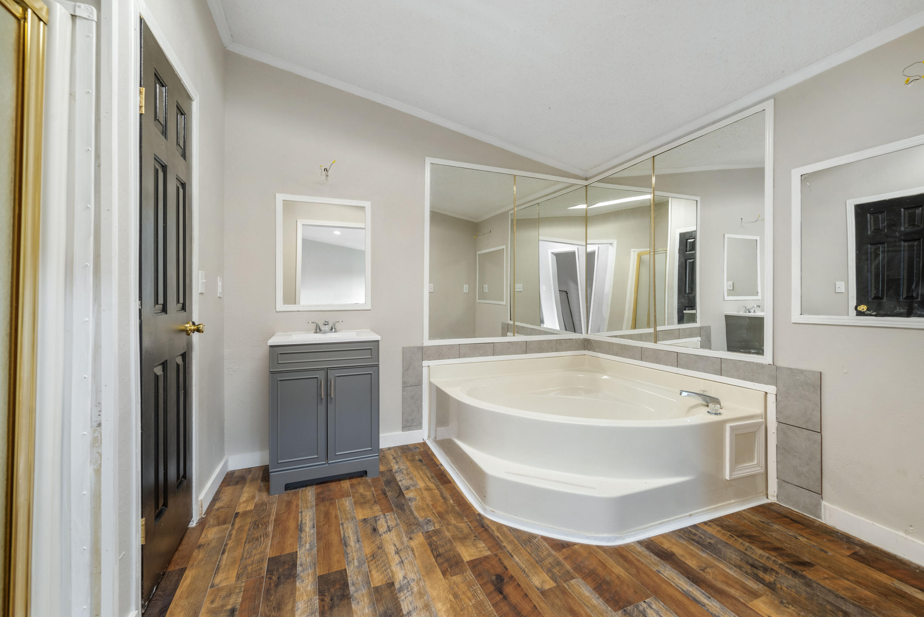 16062 Farm Road 1115 Property Photo 23