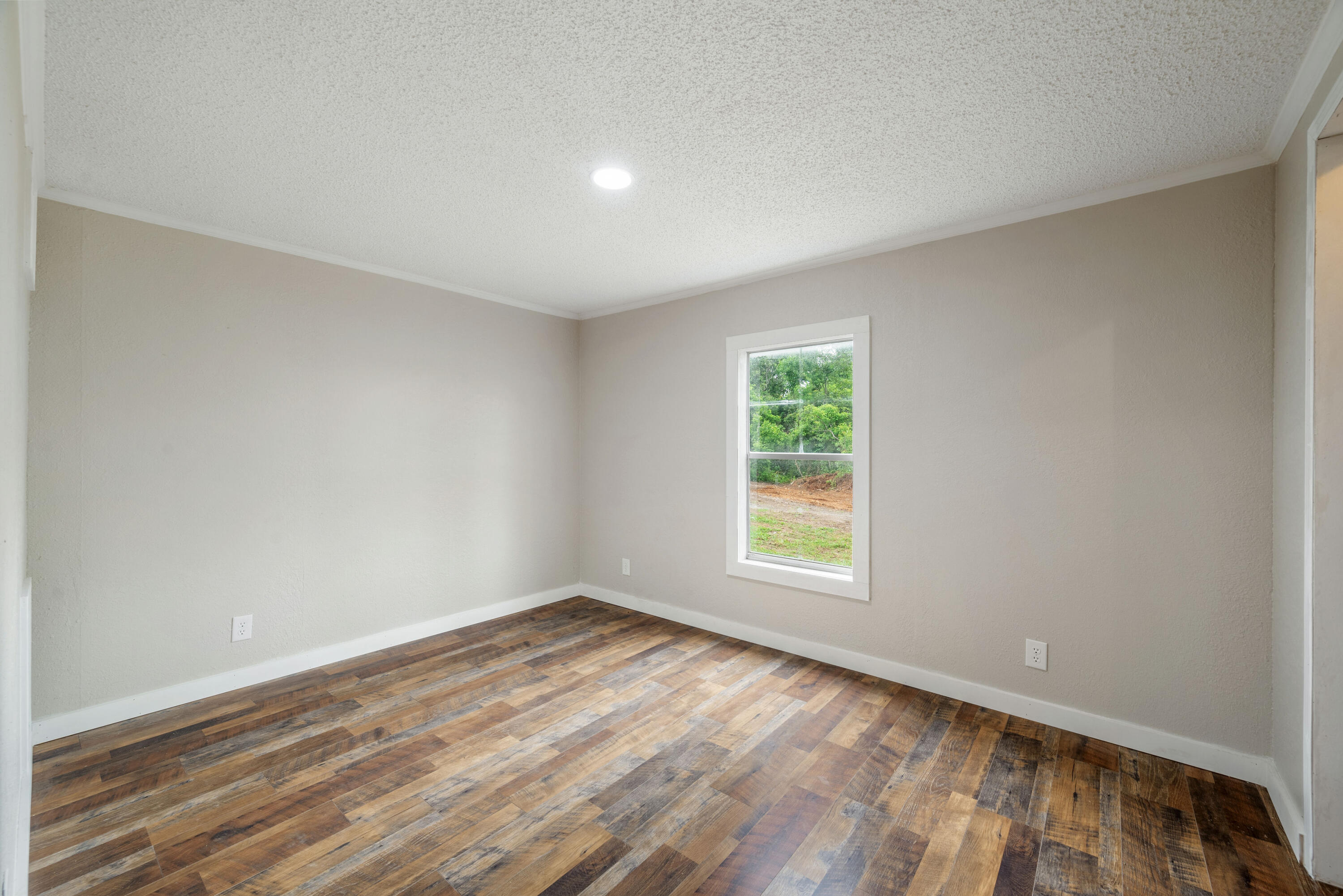 16062 Farm Road 1115 Property Photo 28