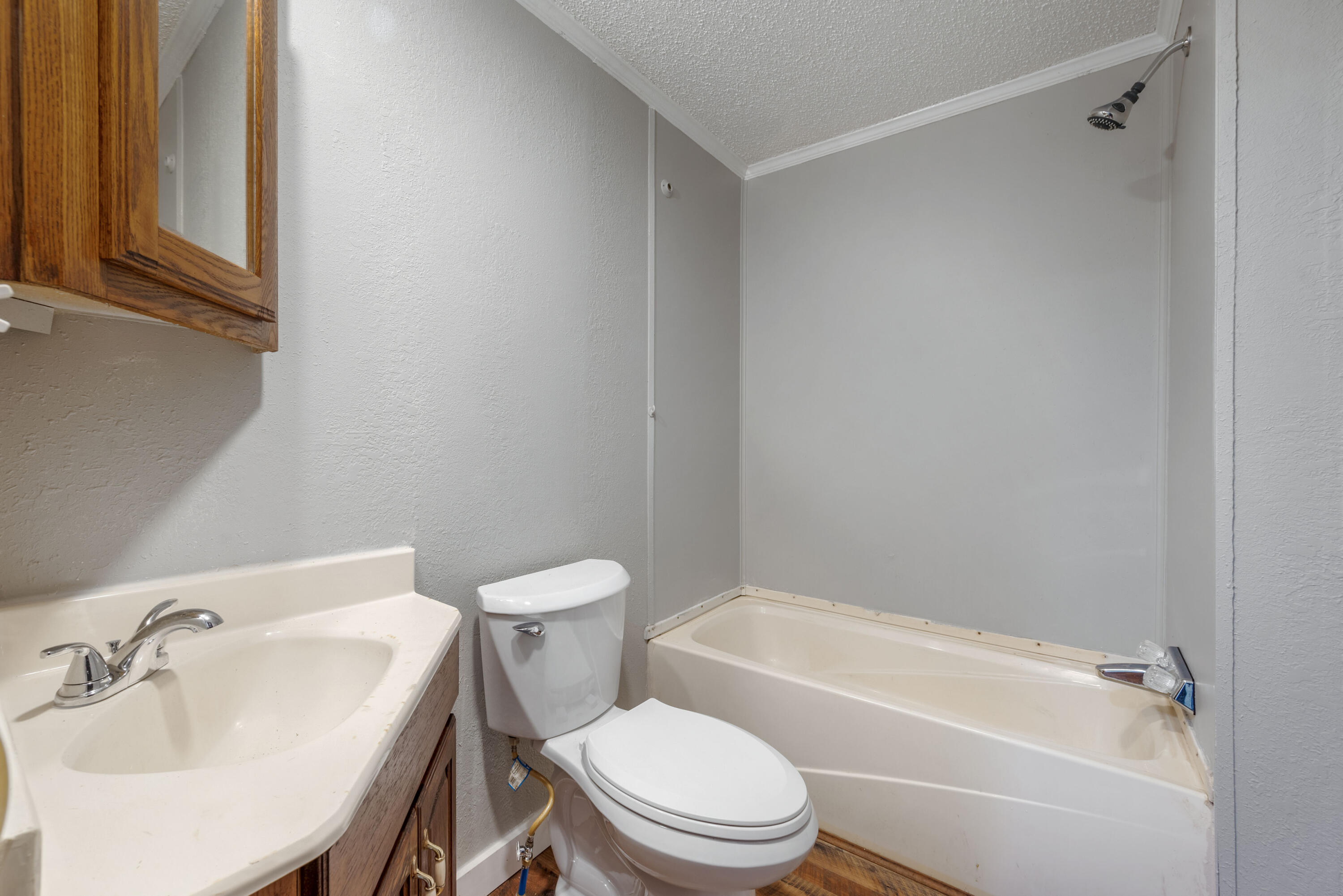 16062 Farm Road 1115 Property Photo 29