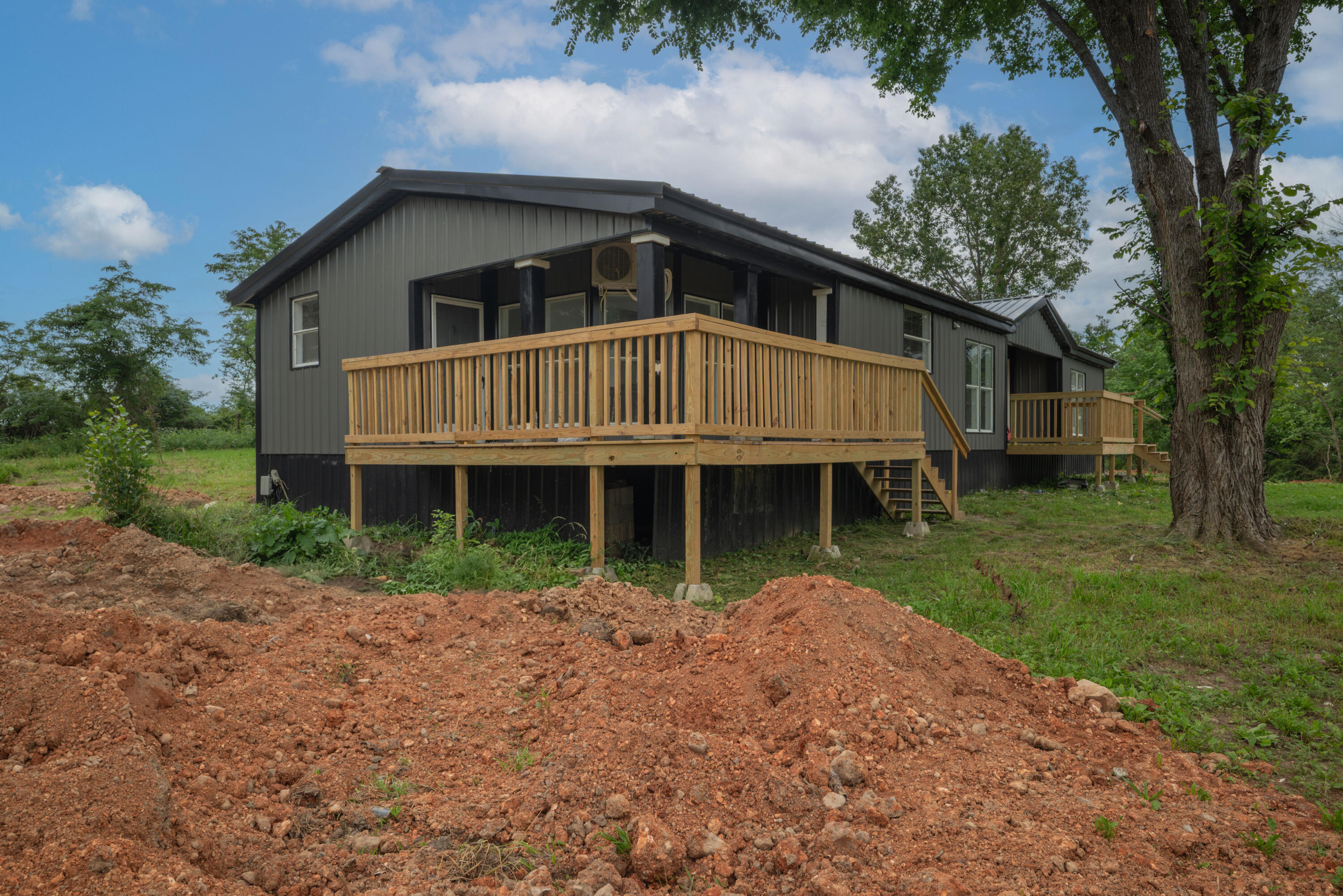 16062 Farm Road 1115 Property Photo 33