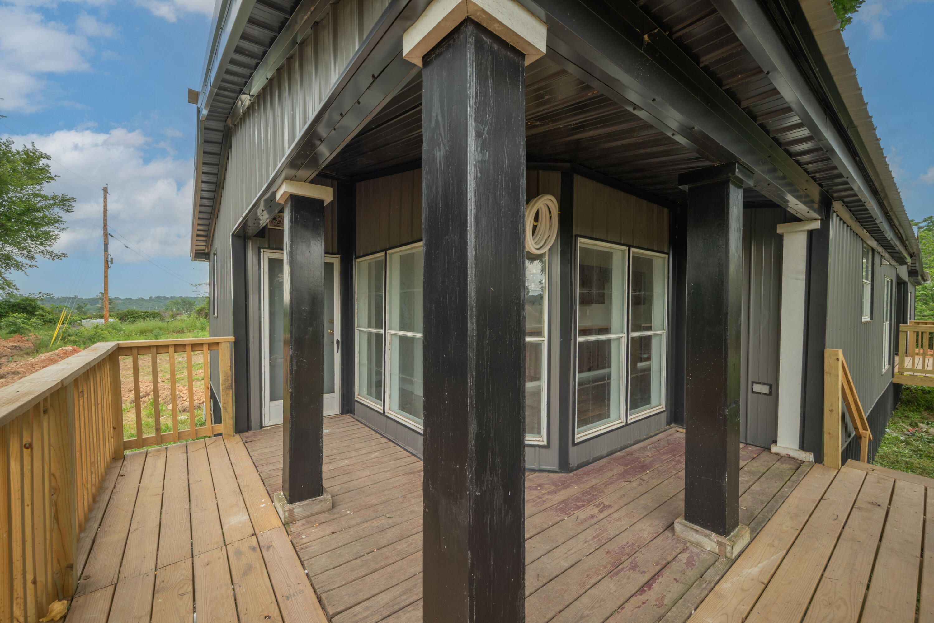 16062 Farm Road 1115 Property Photo 36