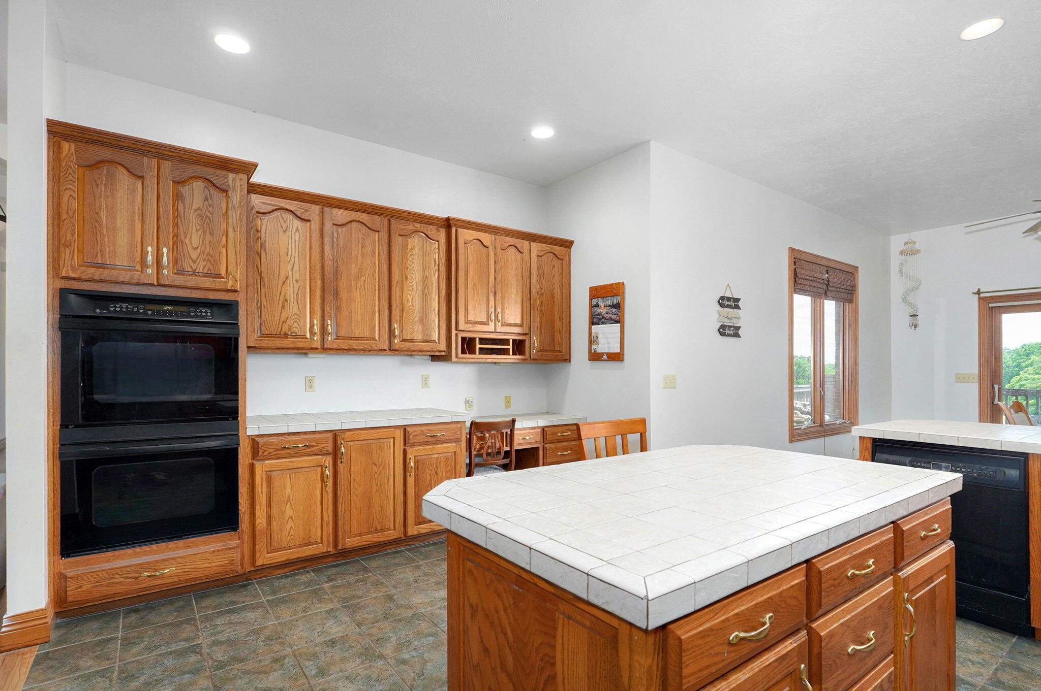 9215 West Farm Road 94 Property Photo 17
