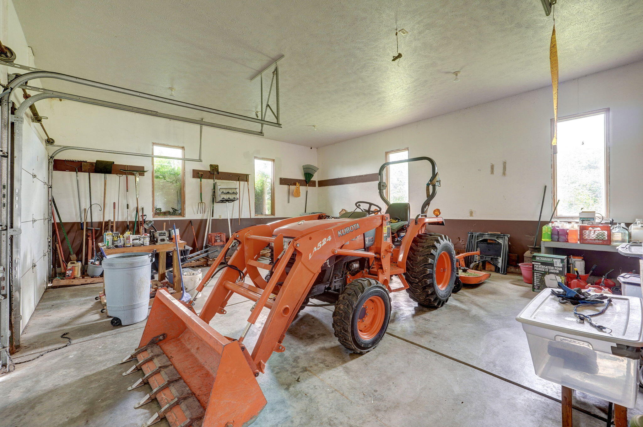 9215 West Farm Road 94 Property Photo 50