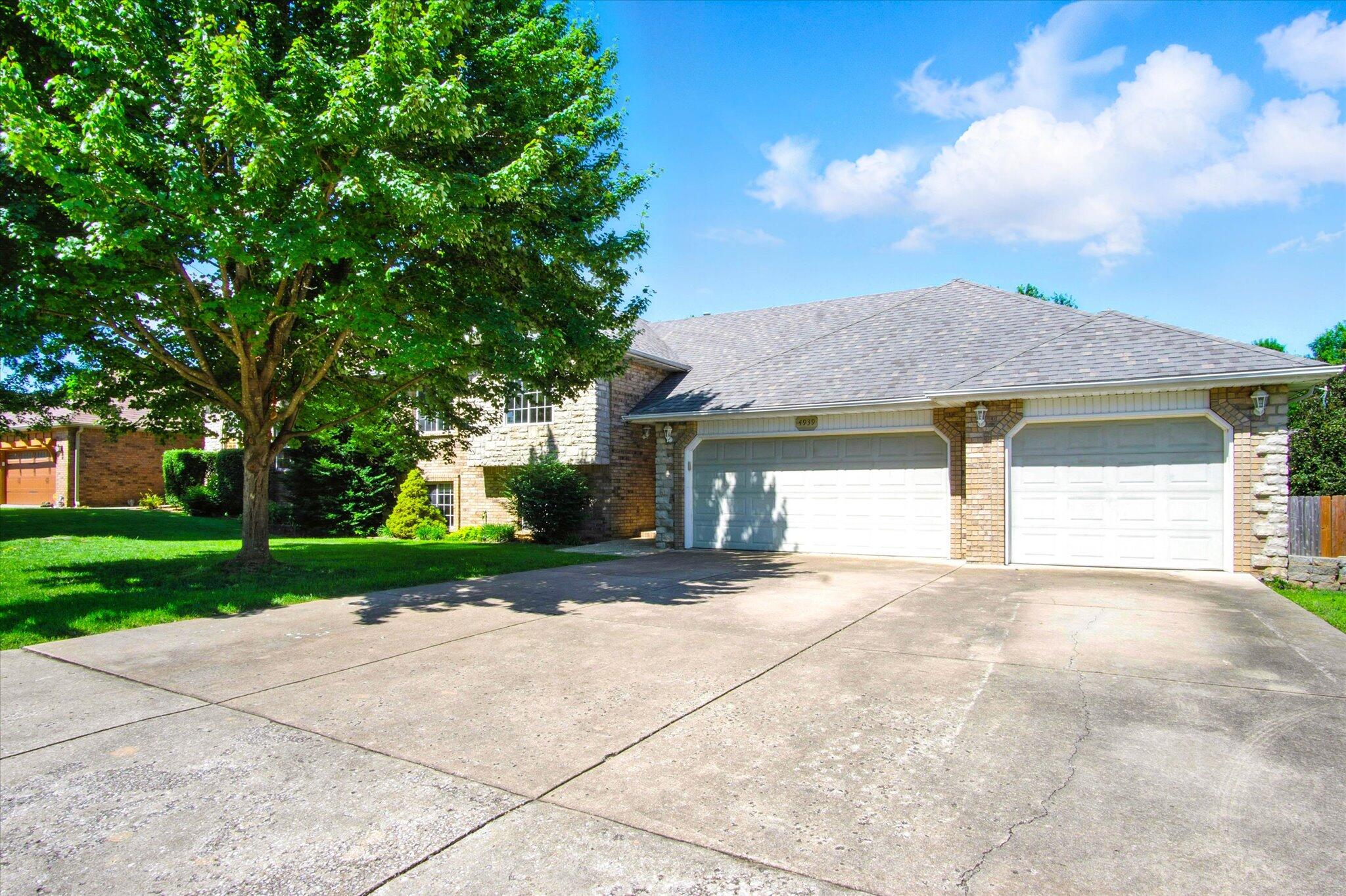 4939 South Prairie View Avenue Property Photo 5