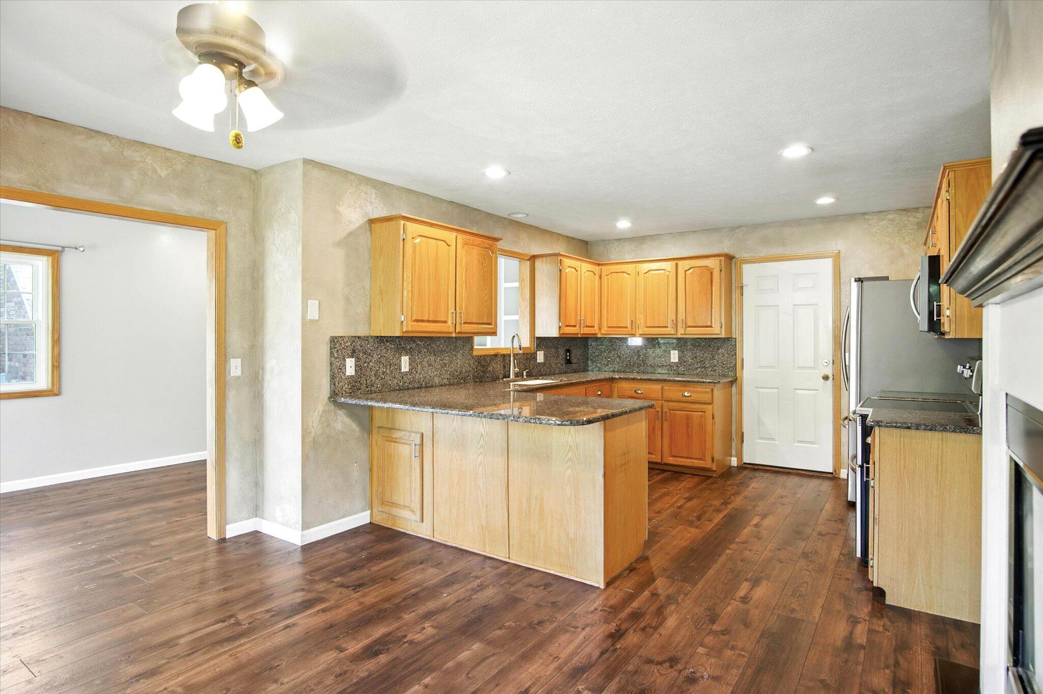 4939 South Prairie View Avenue Property Photo 16