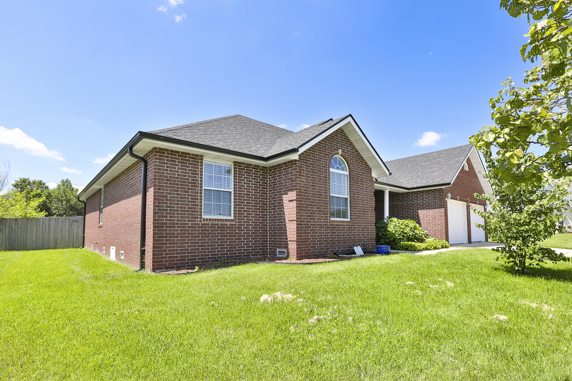 1020 Berkley Drive Property Photo 3