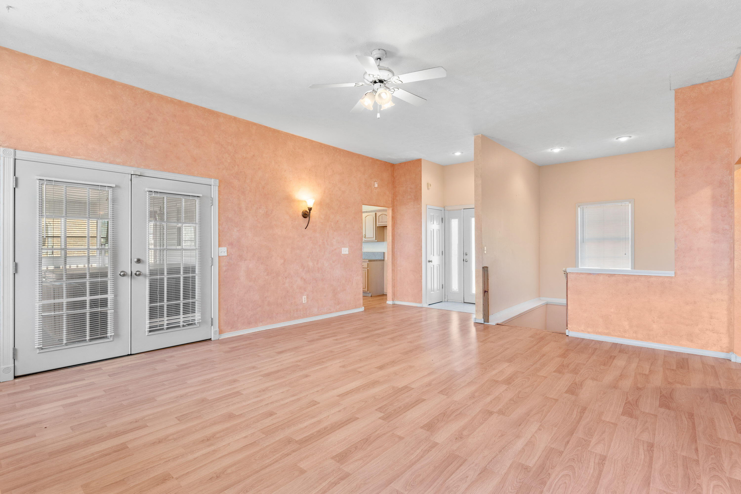 3069 South Palisades Drive Property Photo 4