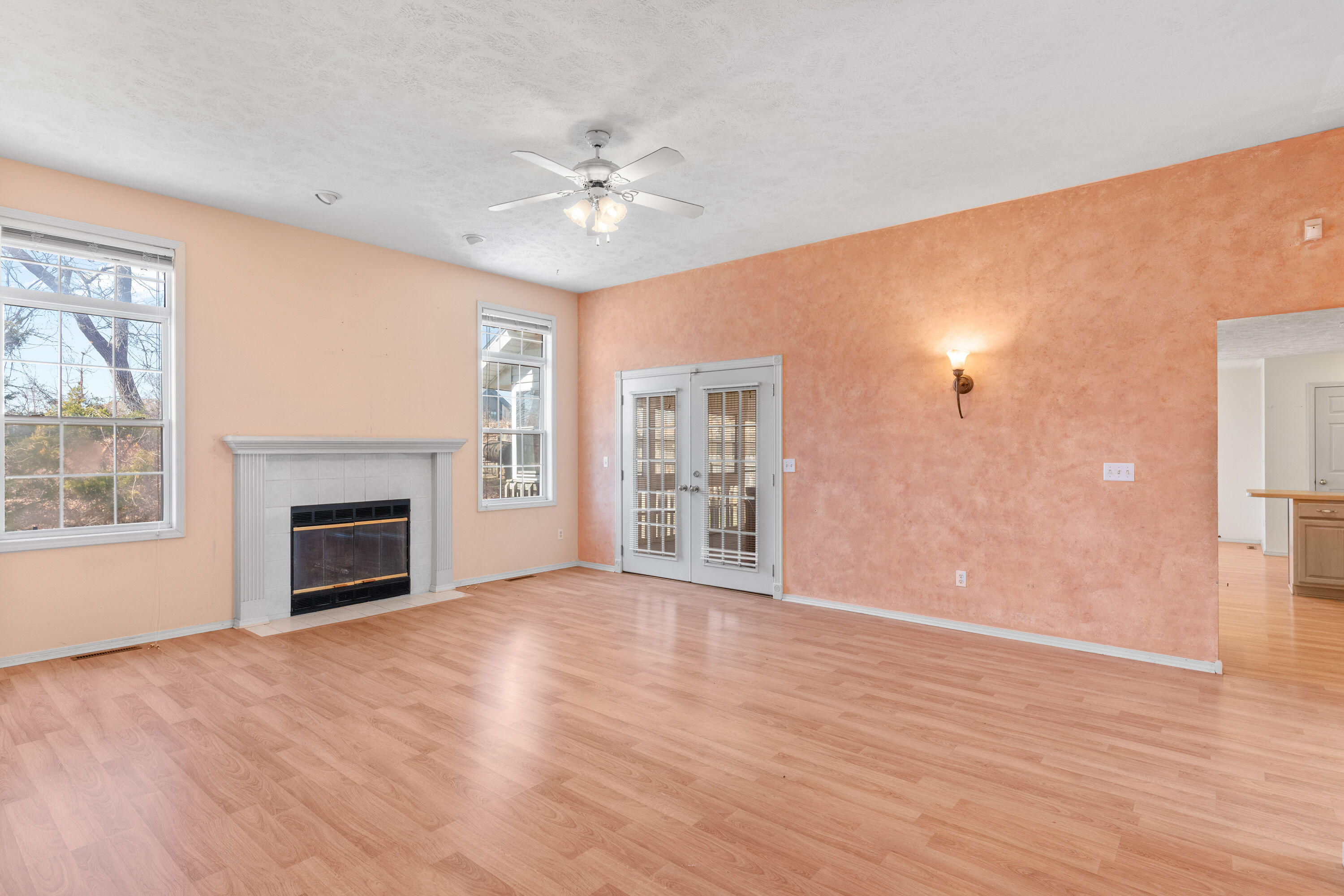 3069 South Palisades Drive Property Photo 5