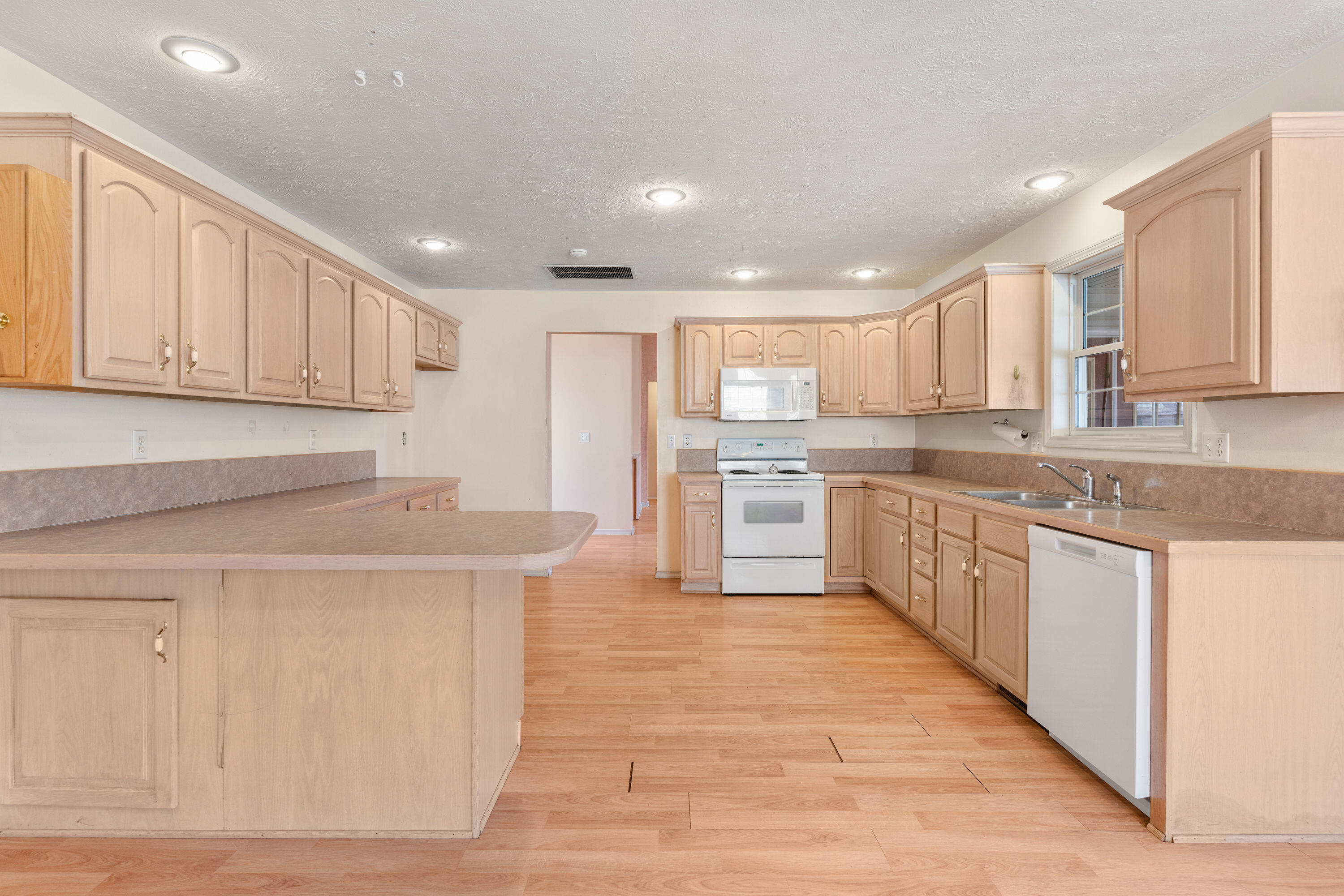 3069 South Palisades Drive Property Photo 7