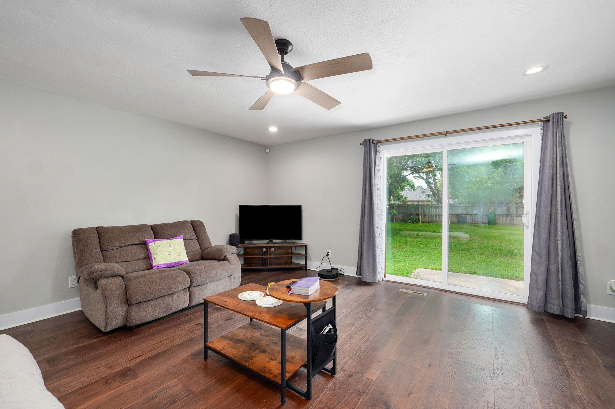 6919 West Lone Oak Street Property Photo 13