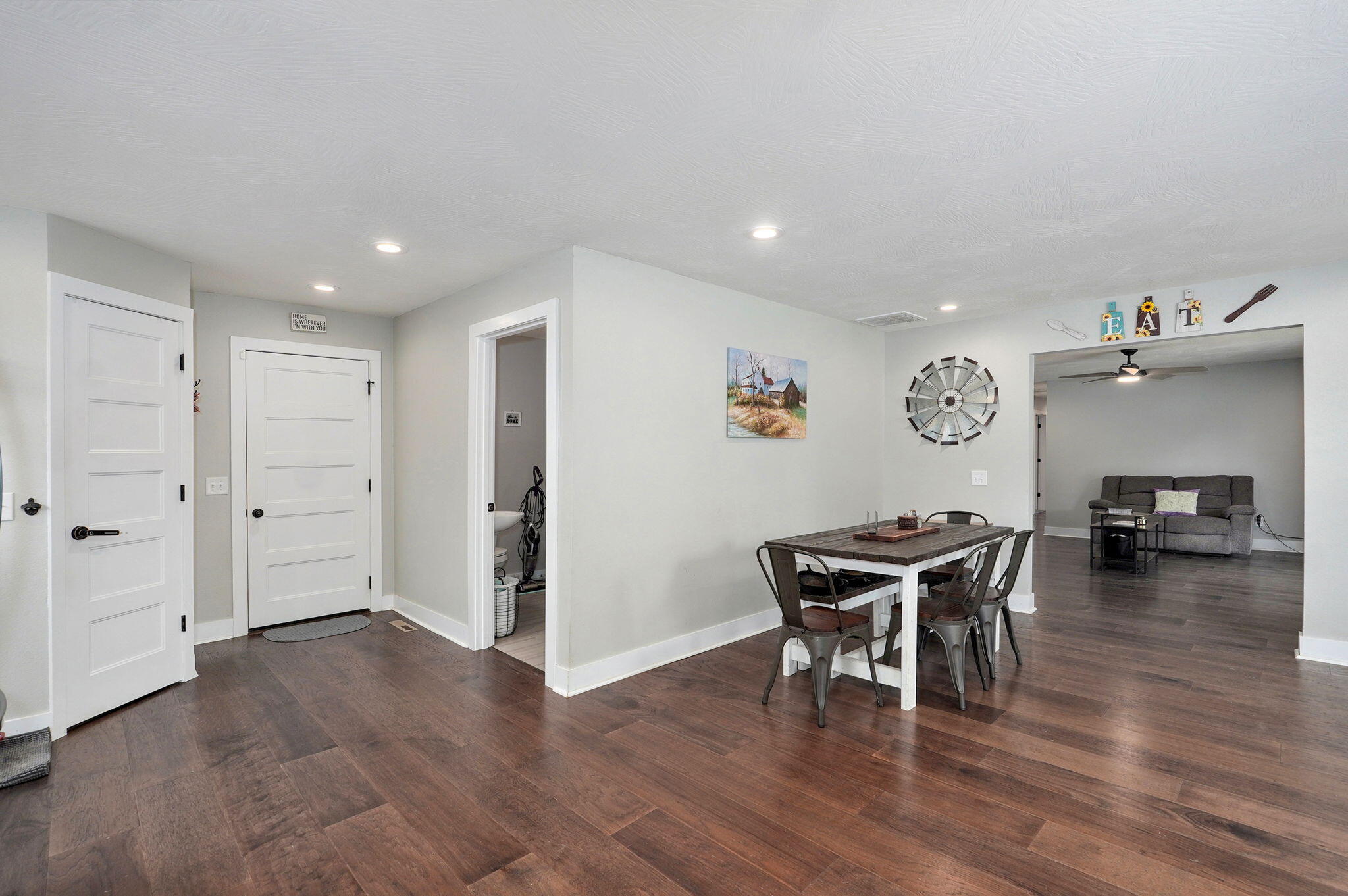 6919 West Lone Oak Street Property Photo 17