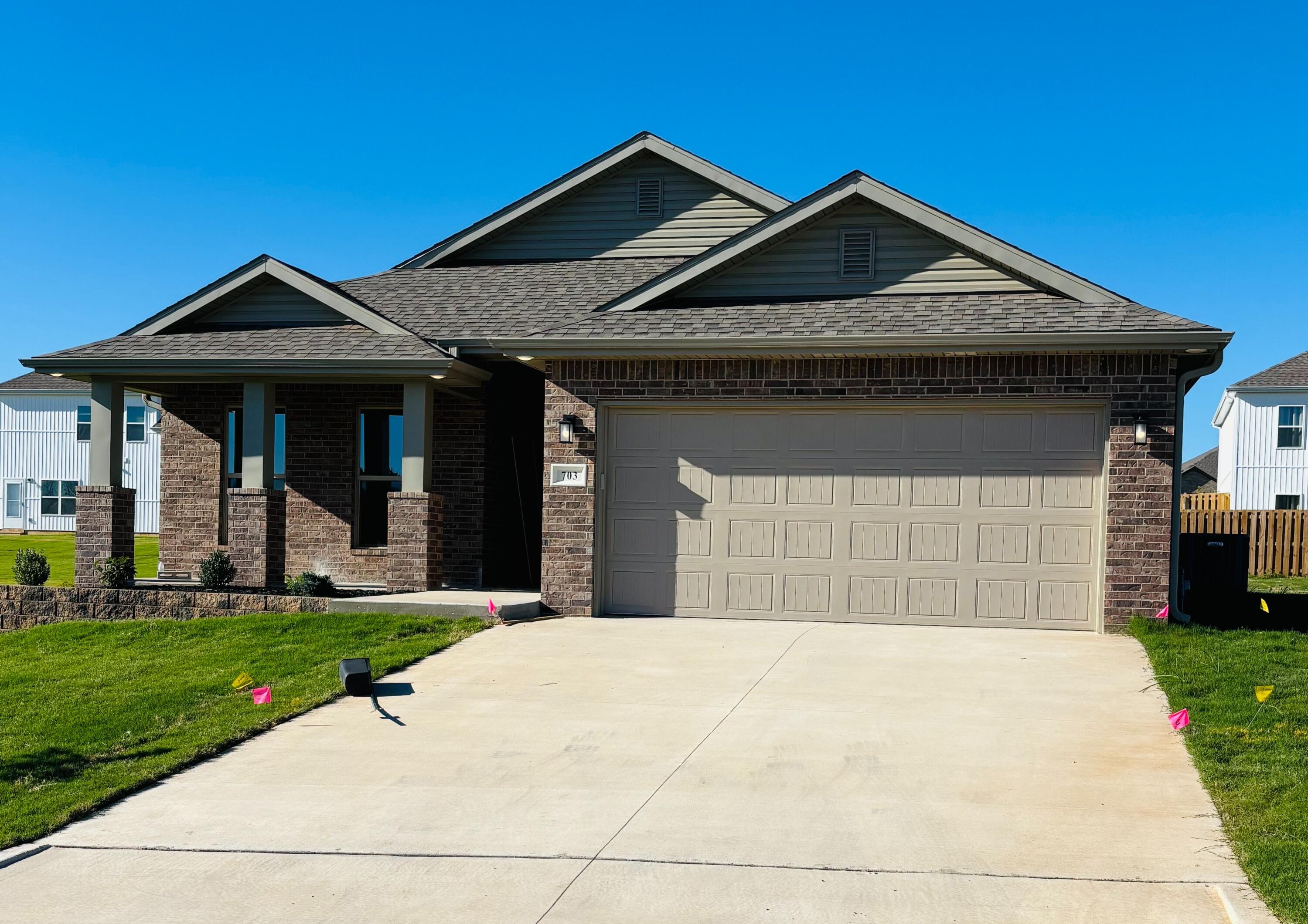 703 North Baywood Drive Property Photo 1