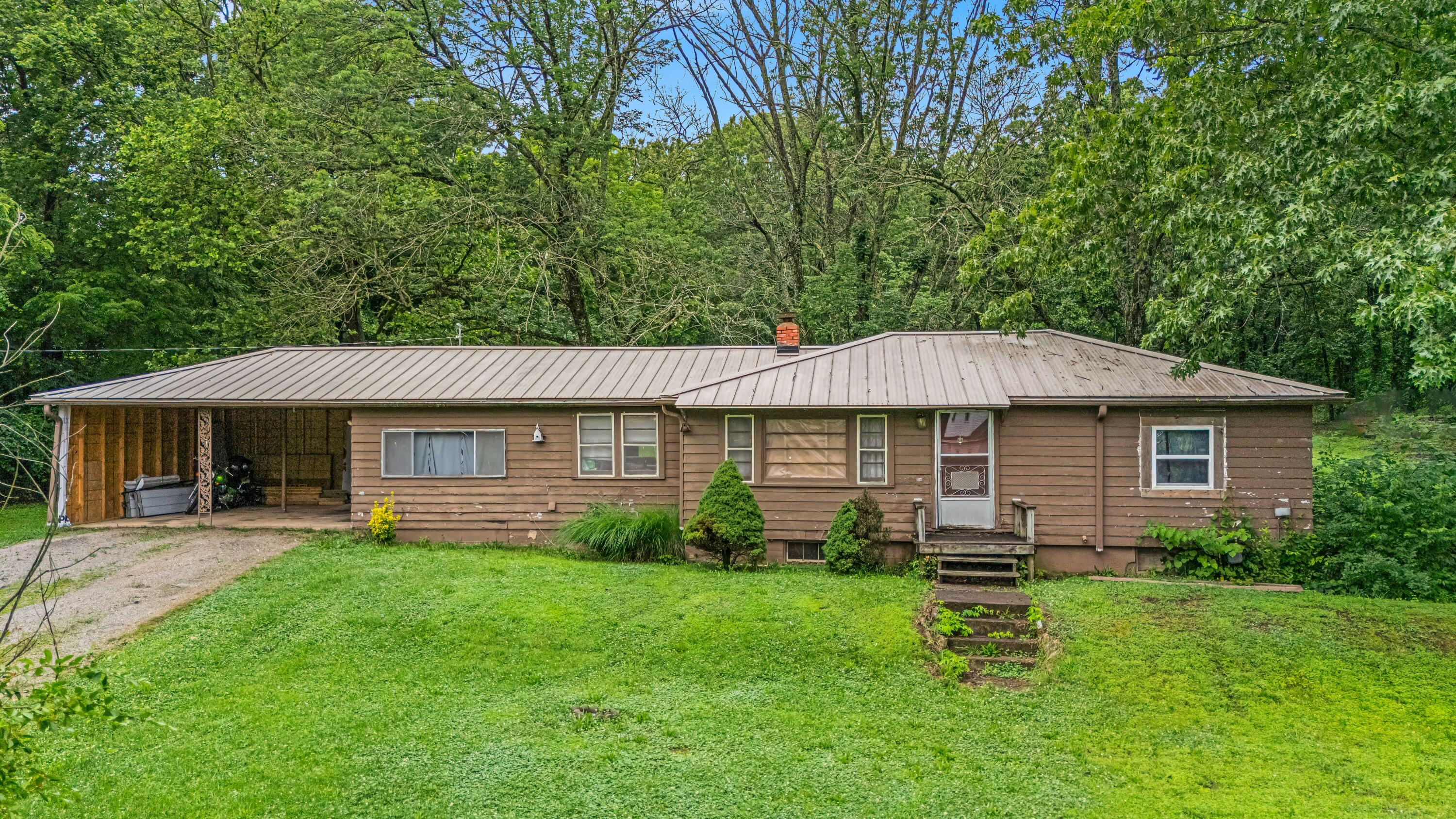 1215 Lanton Road Property Photo 1
