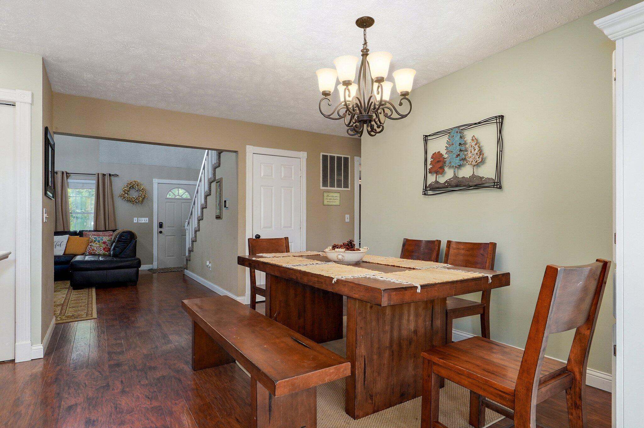 3711 West Farm Road 14 Property Photo 11