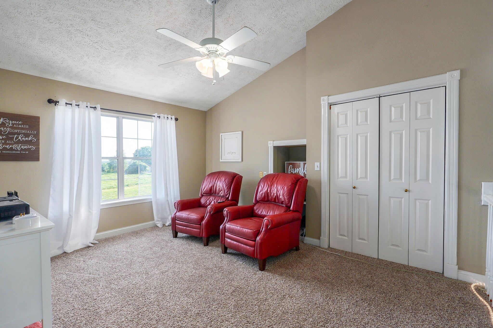 3711 West Farm Road 14 Property Photo 25