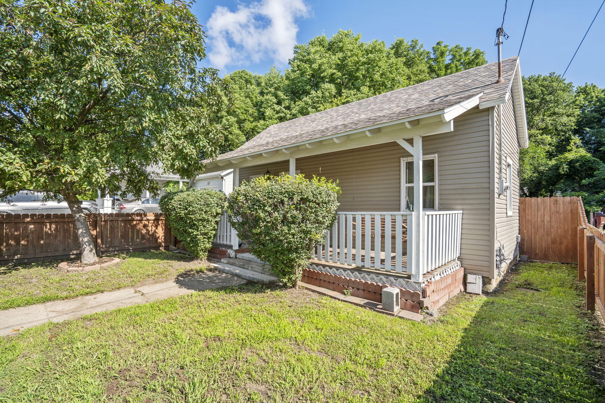 1117 East Locust Street Property Photo 2