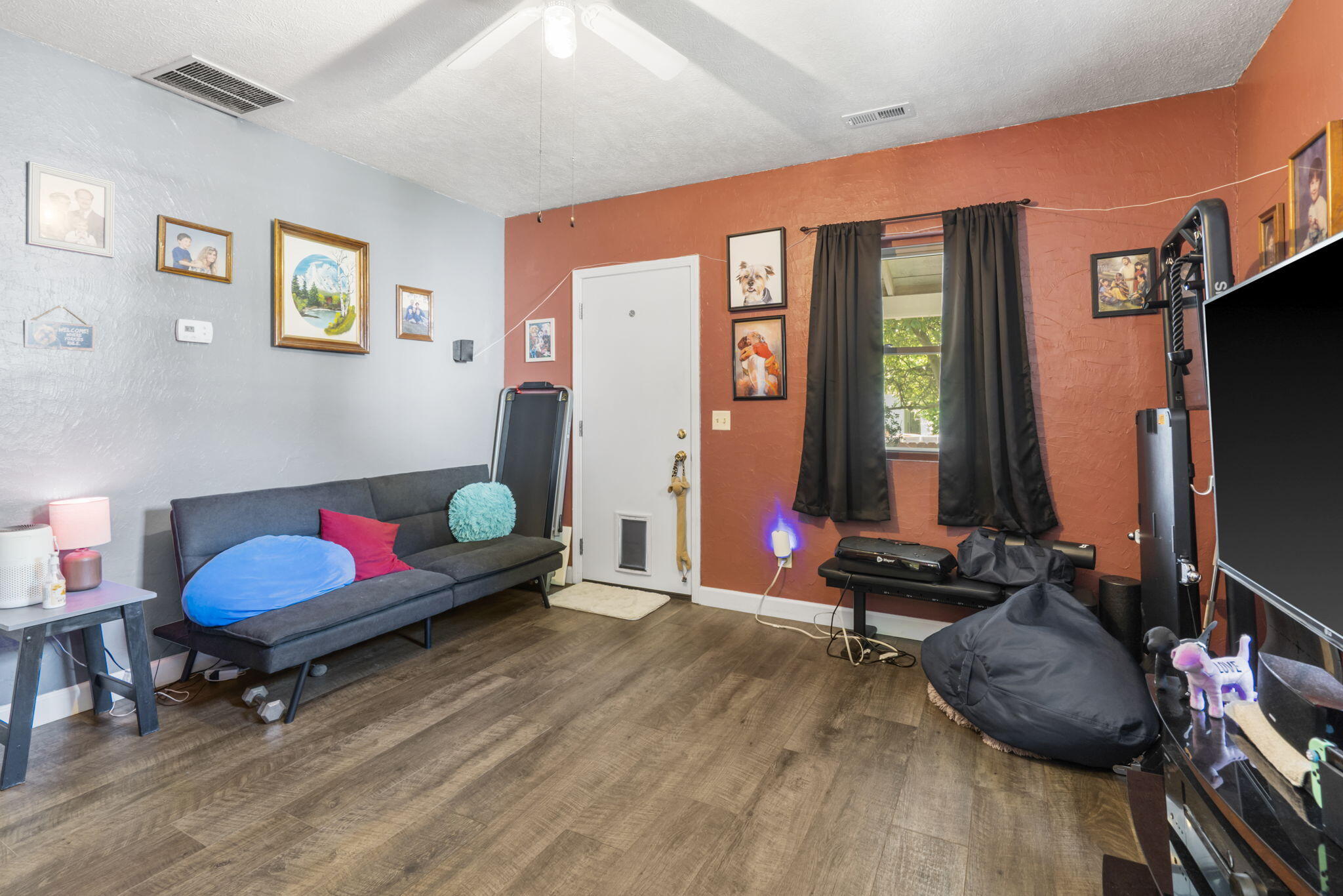 1117 East Locust Street Property Photo 7