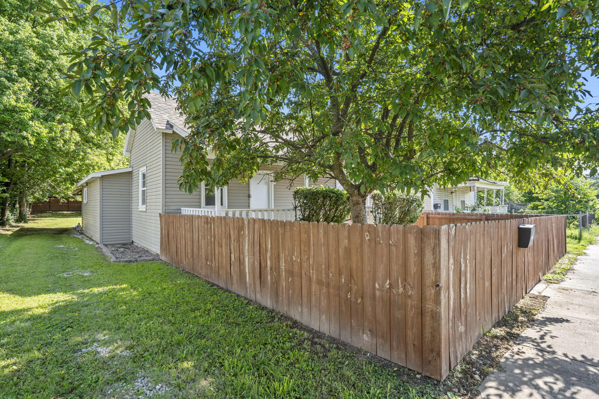 1117 East Locust Street Property Photo 22