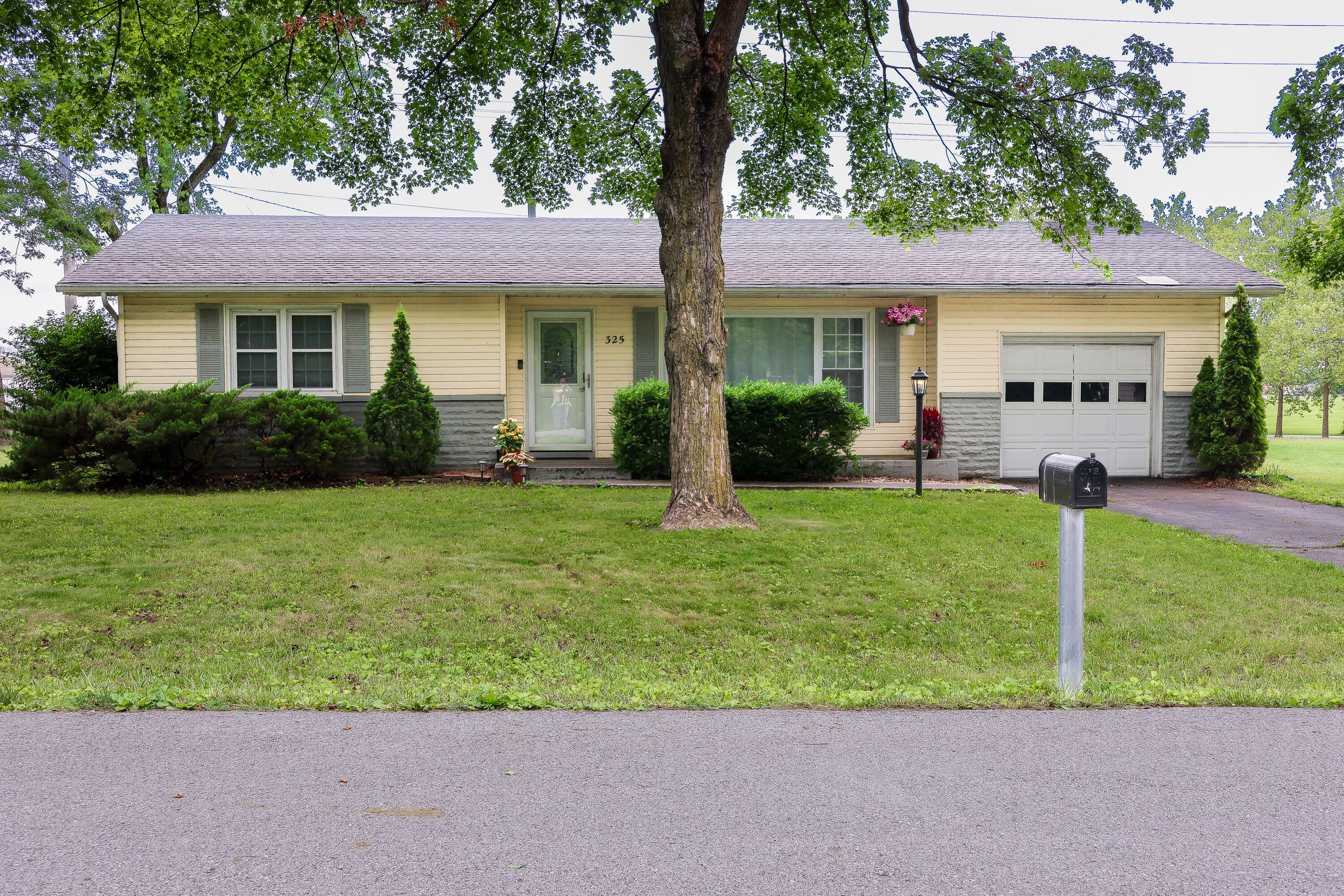 325 North Delaware Avenue Property Photo 1