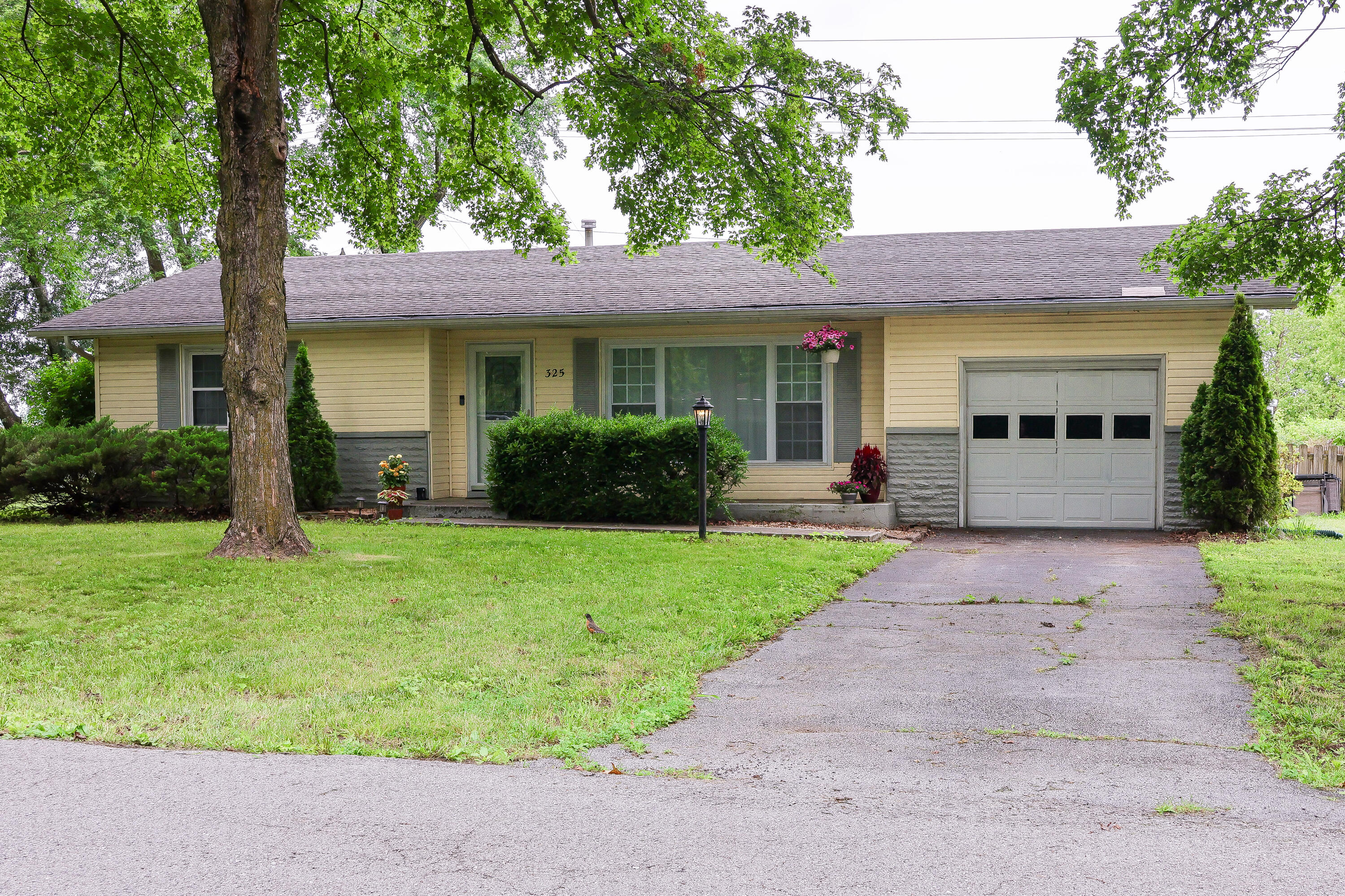 325 North Delaware Avenue Property Photo 2
