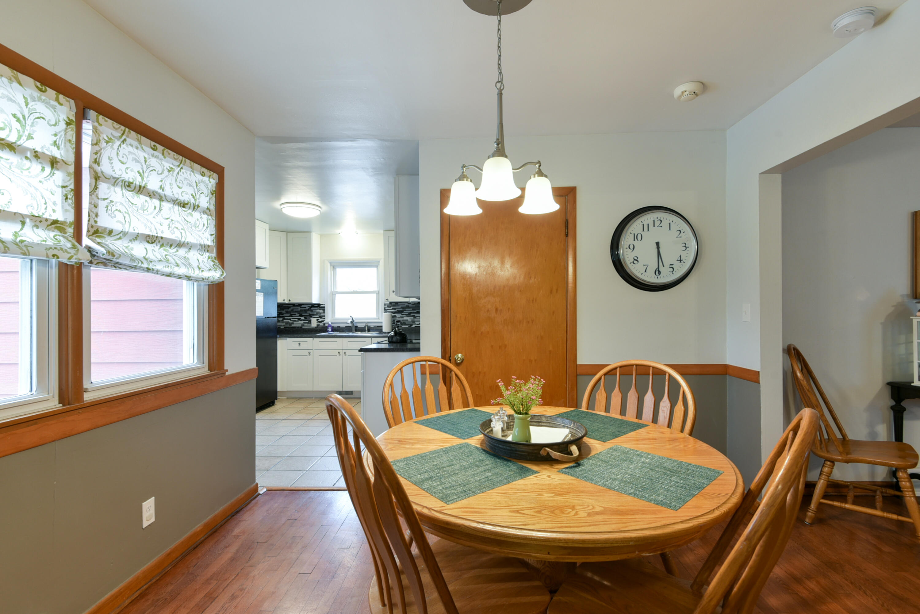 1903 South Robberson Avenue Property Photo 7