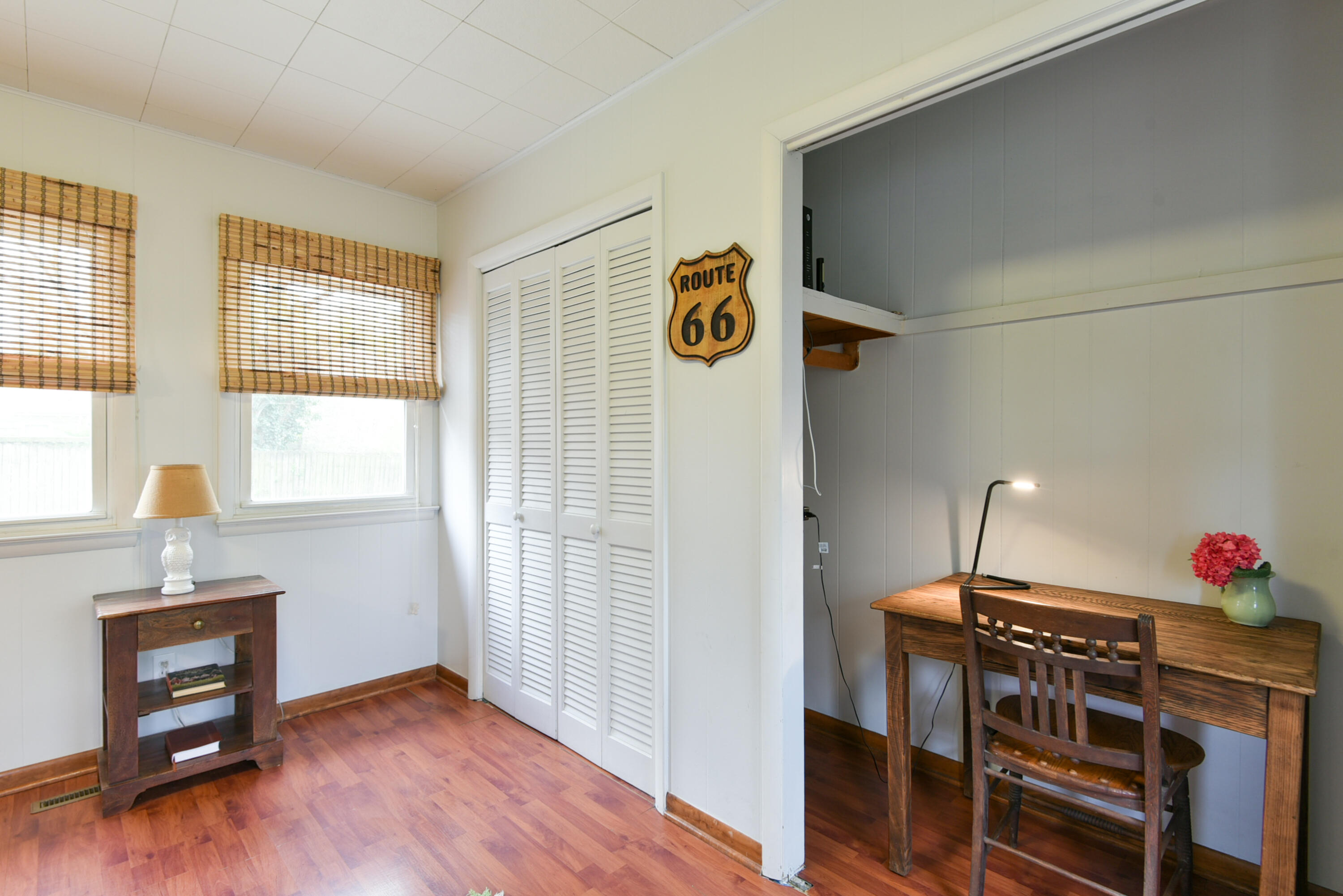 1903 South Robberson Avenue Property Photo 22