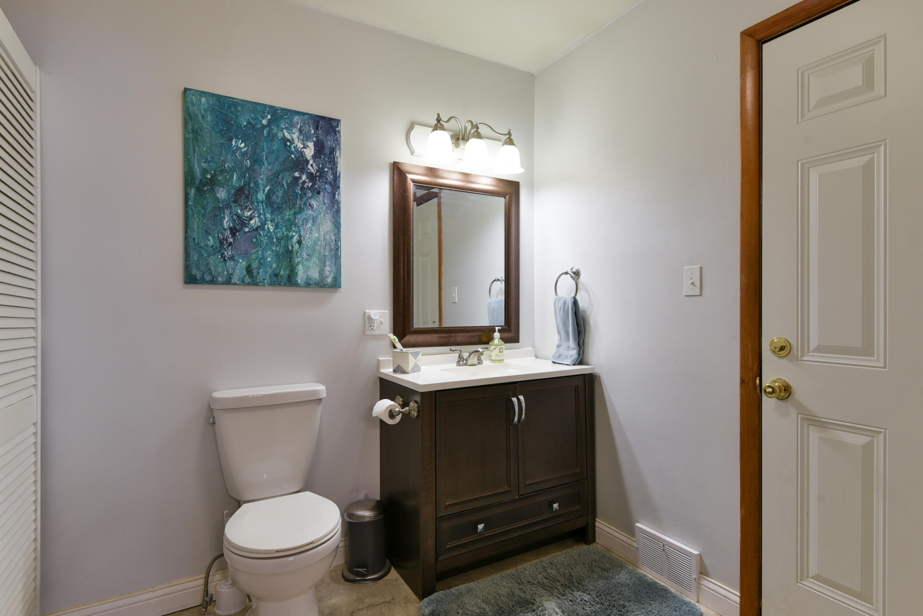 1903 South Robberson Avenue Property Photo 24