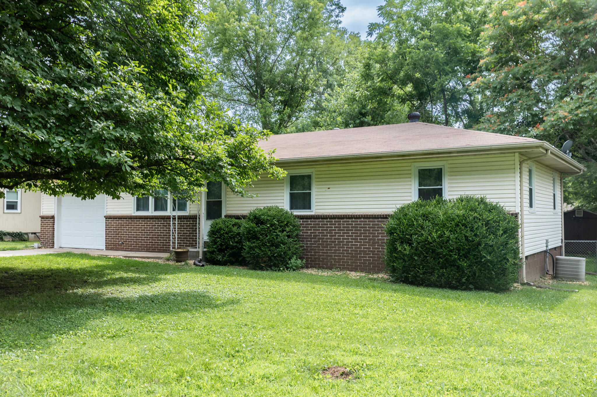 703 Evergreen Avenue Property Photo 1